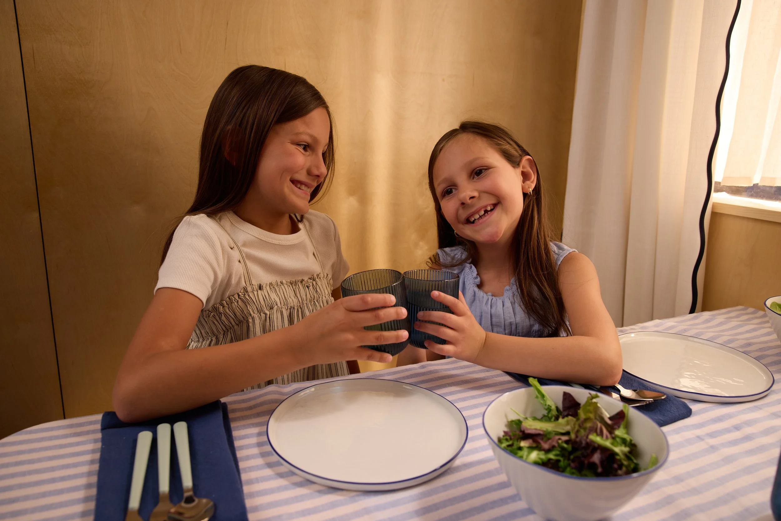 KIDS_TABLE_0459.jpg