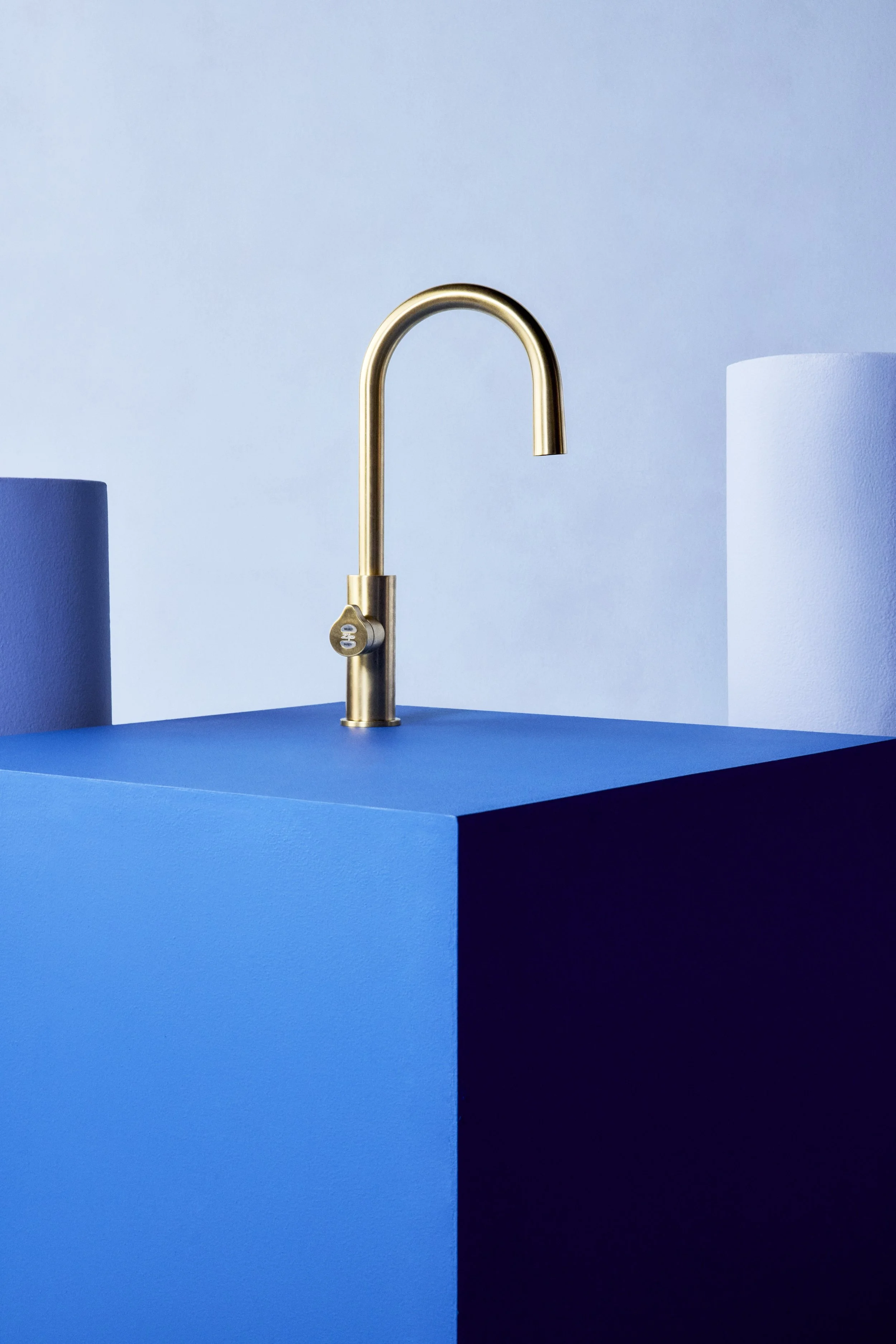 DAY_2_BLUE_SET_PRODUCT_2035.jpeg