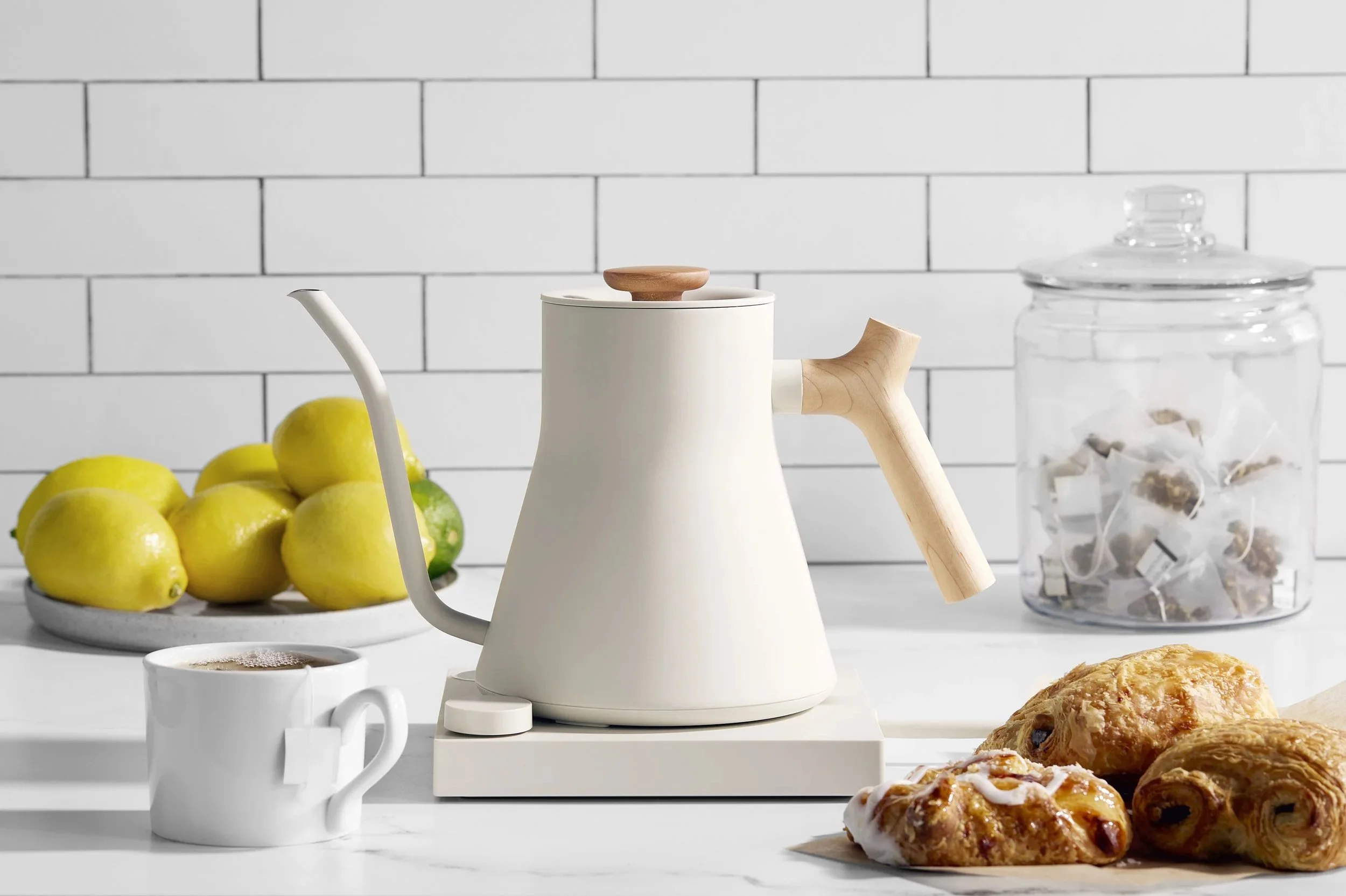 Tea+Kettle_ecom3404_rfc+(1)+copy.jpg