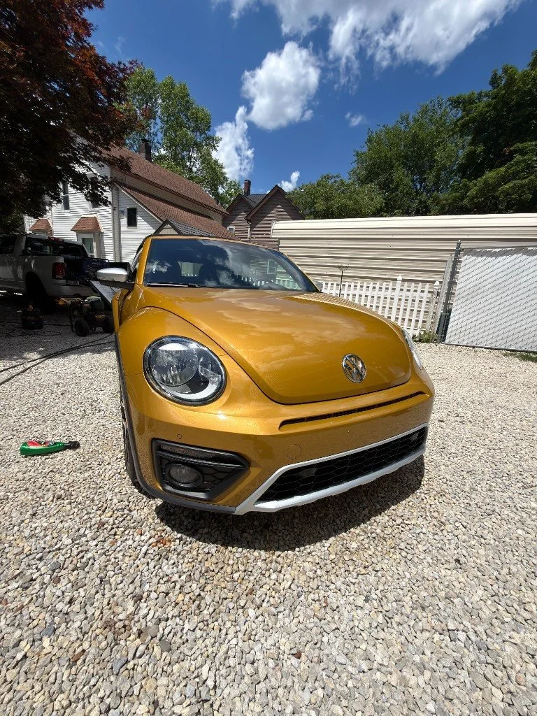 Volkswagen Beetle — Front exterior detail