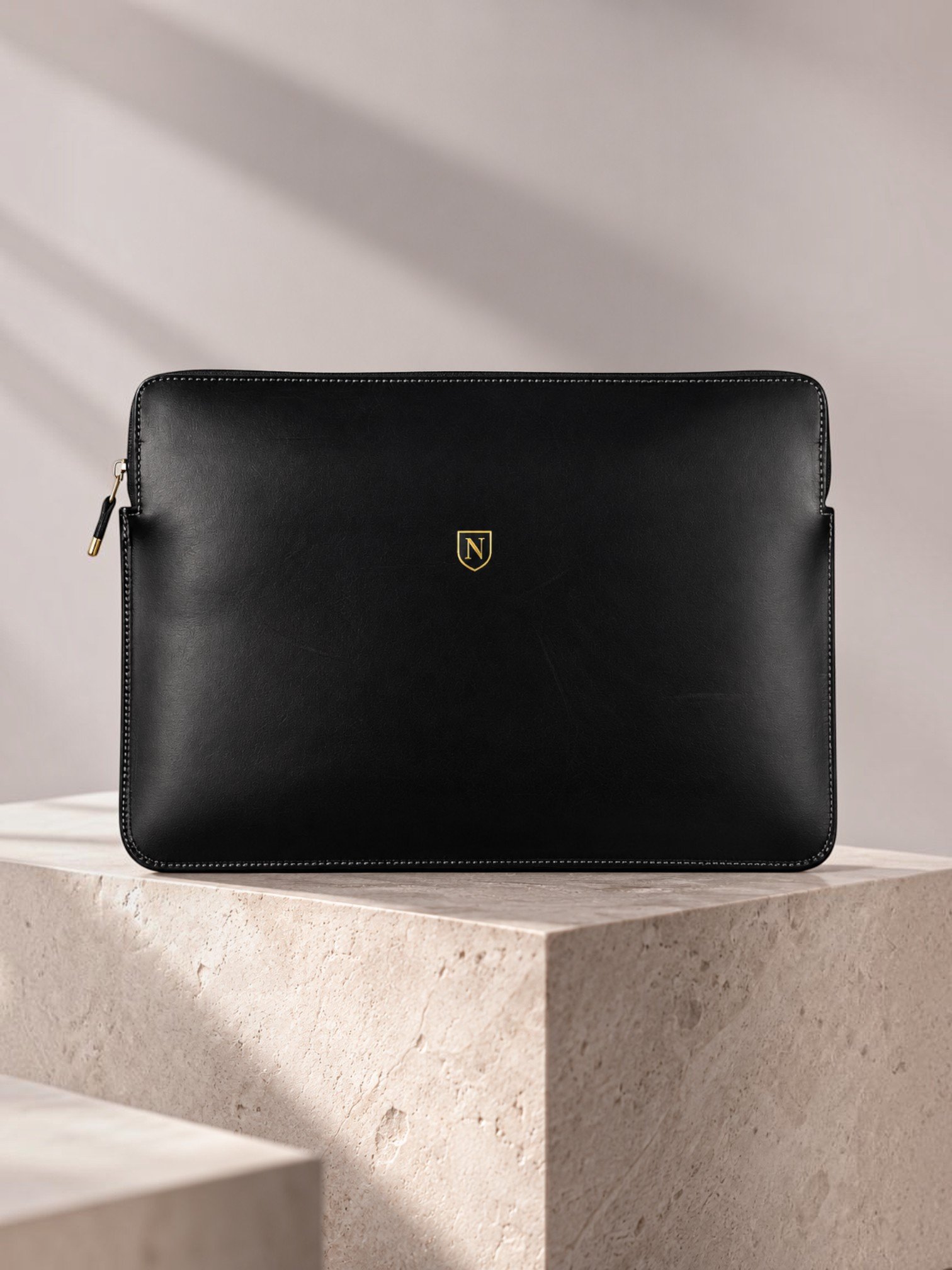 Valmont Laptop Sleeve | Black