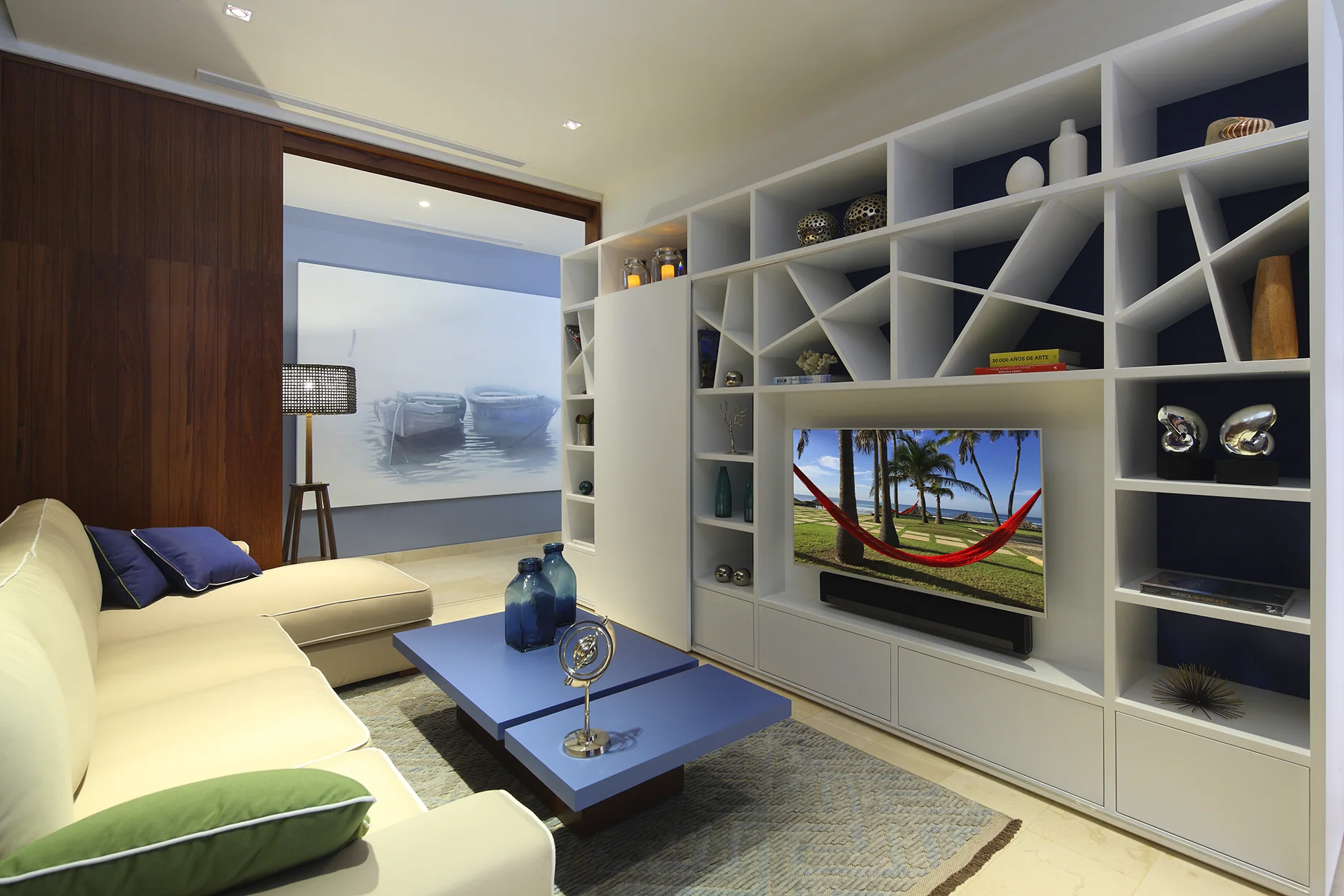 GRAL FAM ROOM 01_0085.jpg