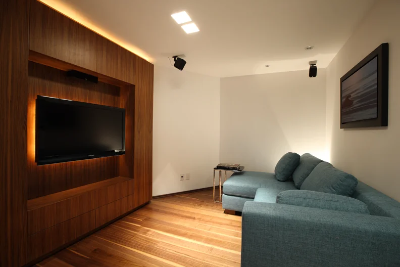 MODULO TV 01.jpg