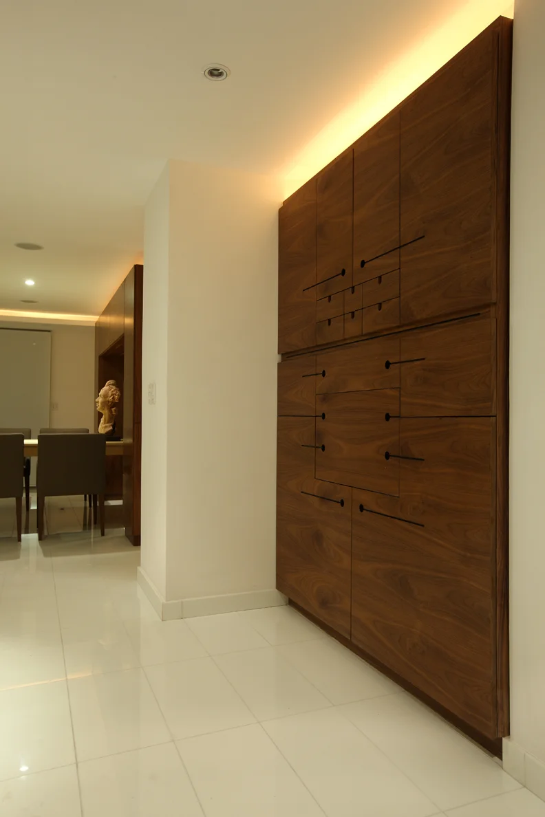 BAR 04.jpg