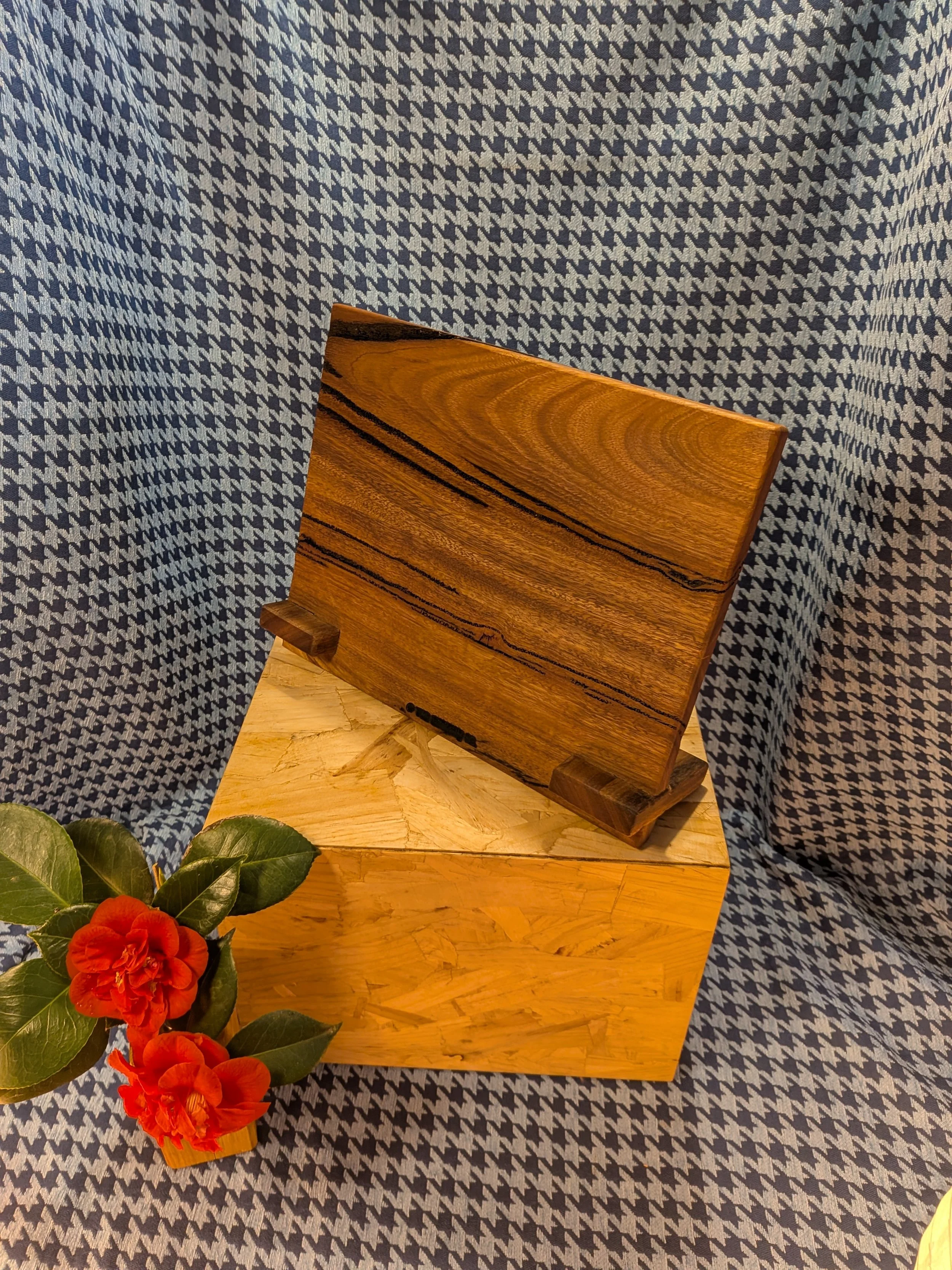 Spotted Gum Vinyl Display