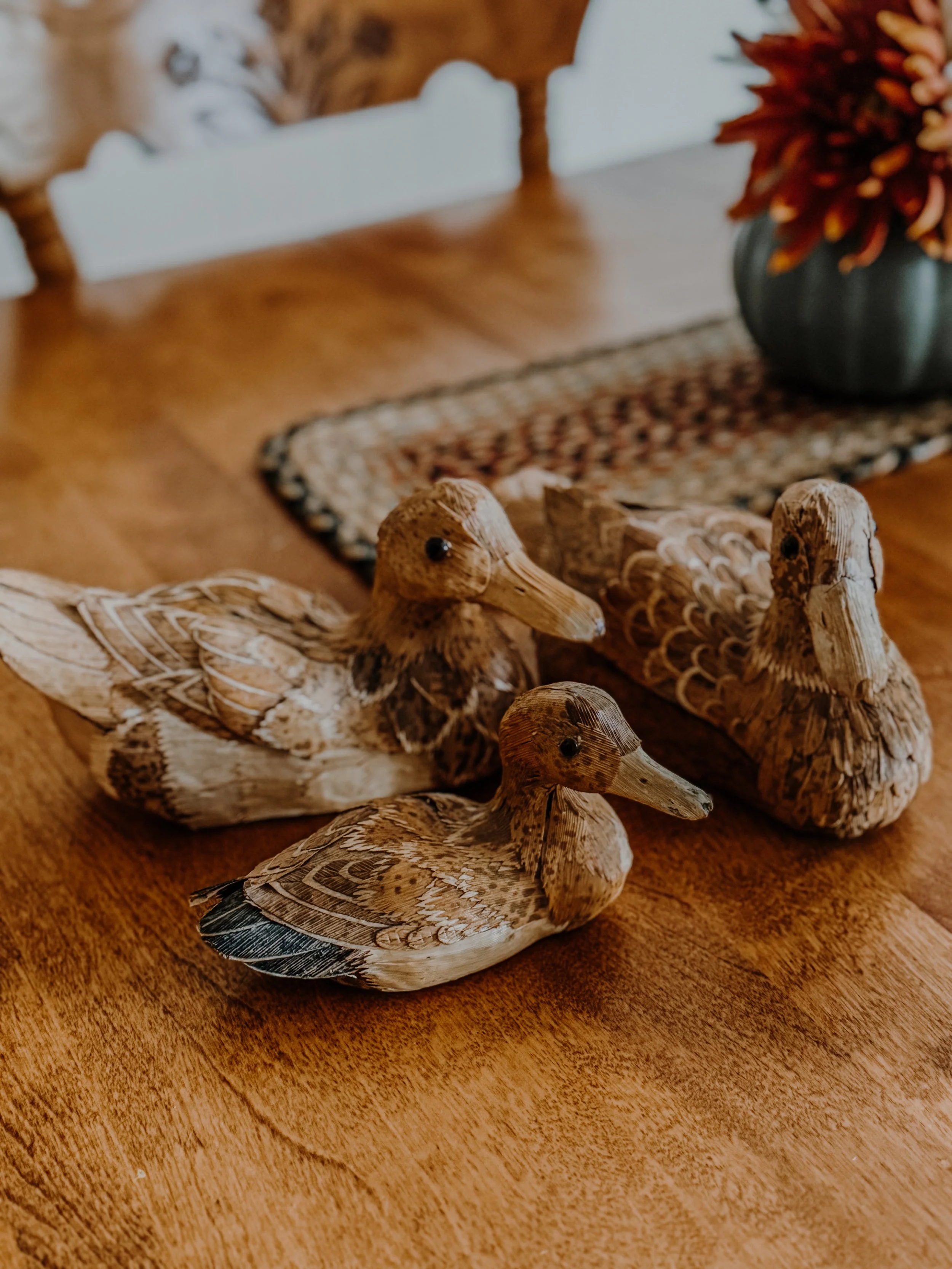 Vintage Corn Husk Duck Figurines – Set of 3