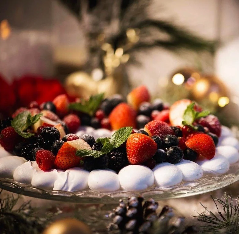 Festive berry pavlova