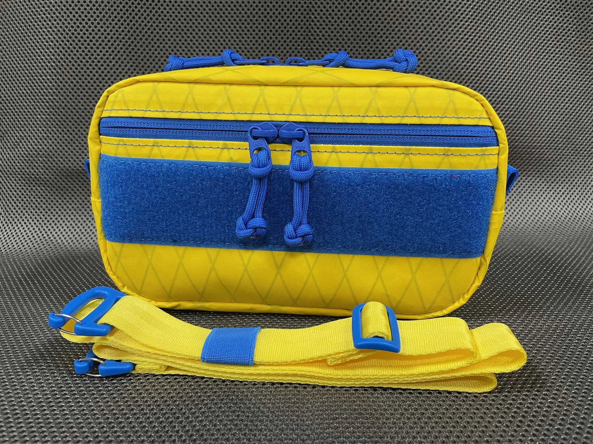 Mistress VX21 Federal Yellow & Blue Exterior | VX21 True Red Interior