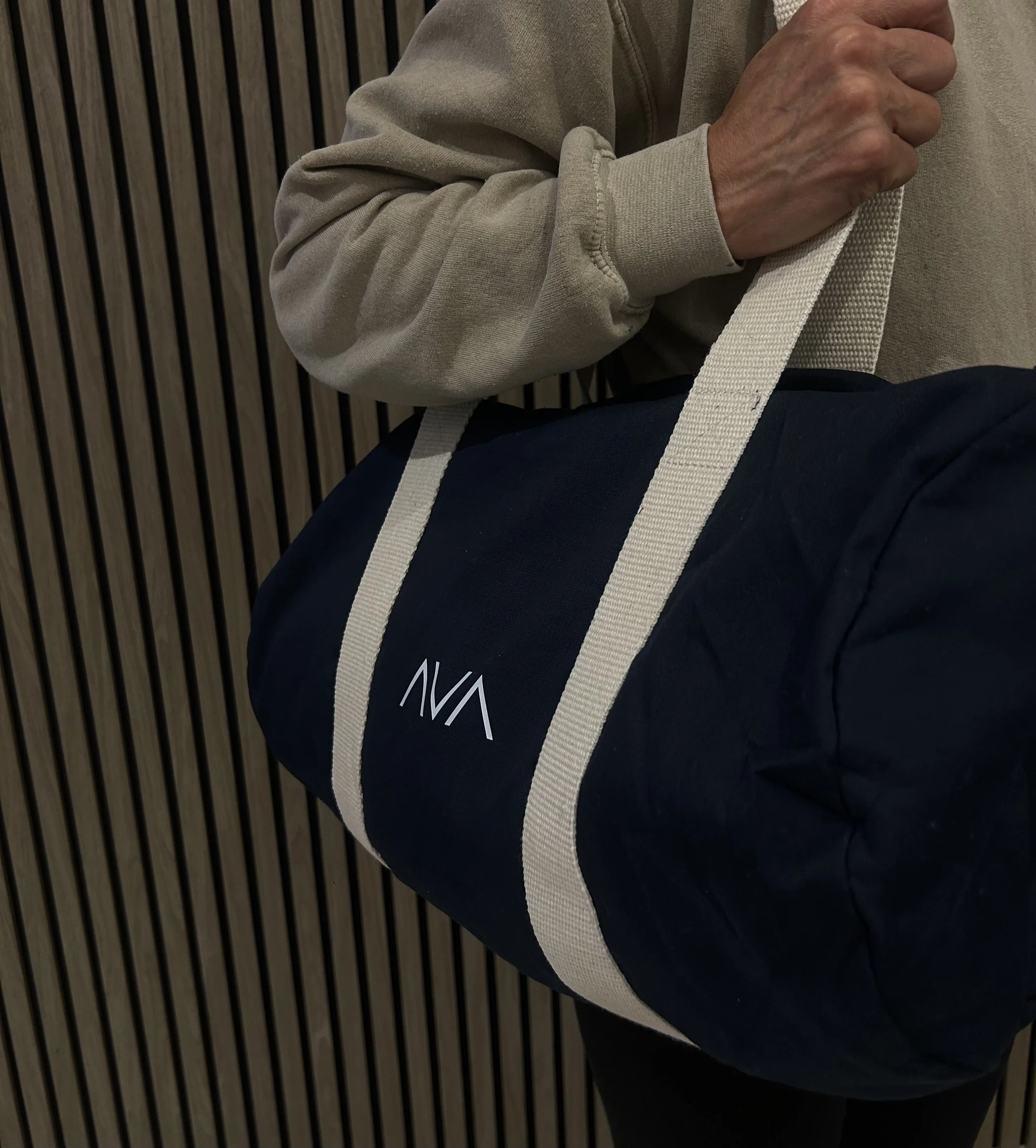 bag logo print.jpeg