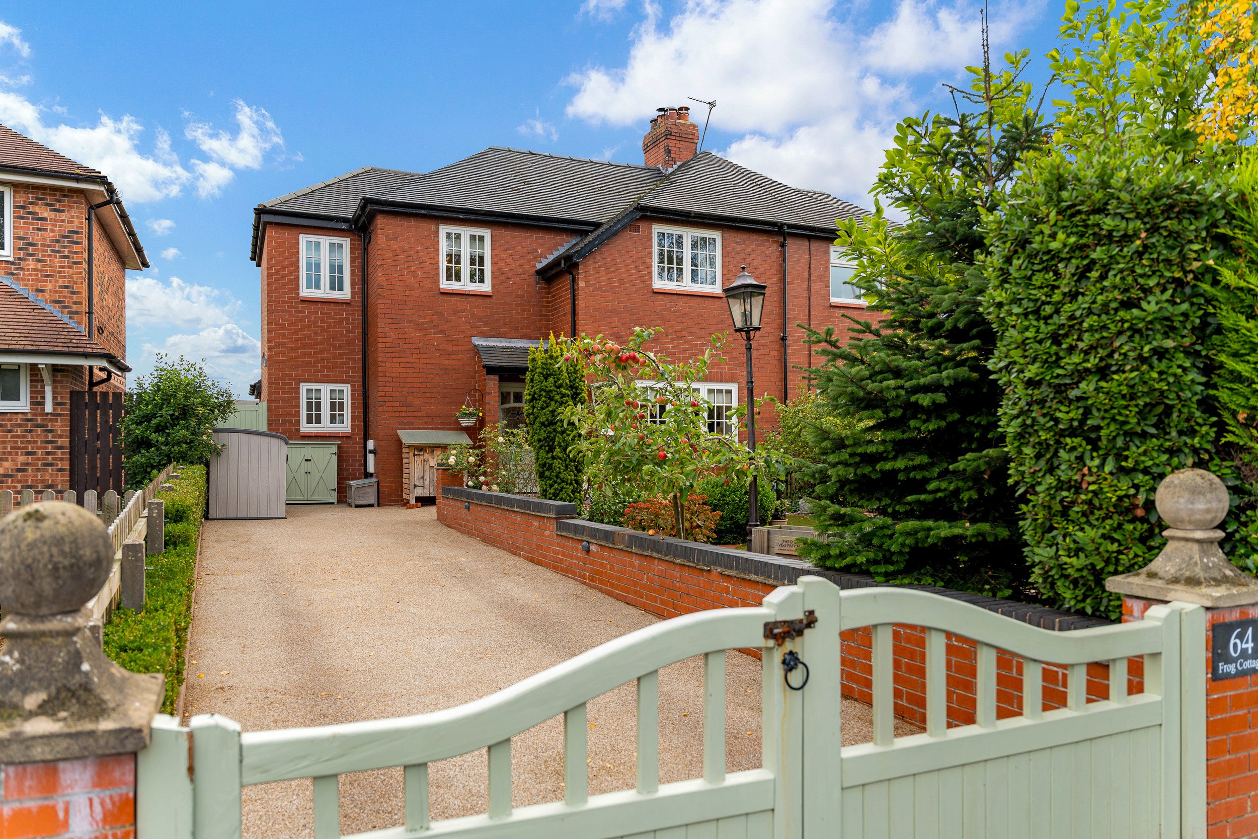 64 HILBRE BANK-87.jpg