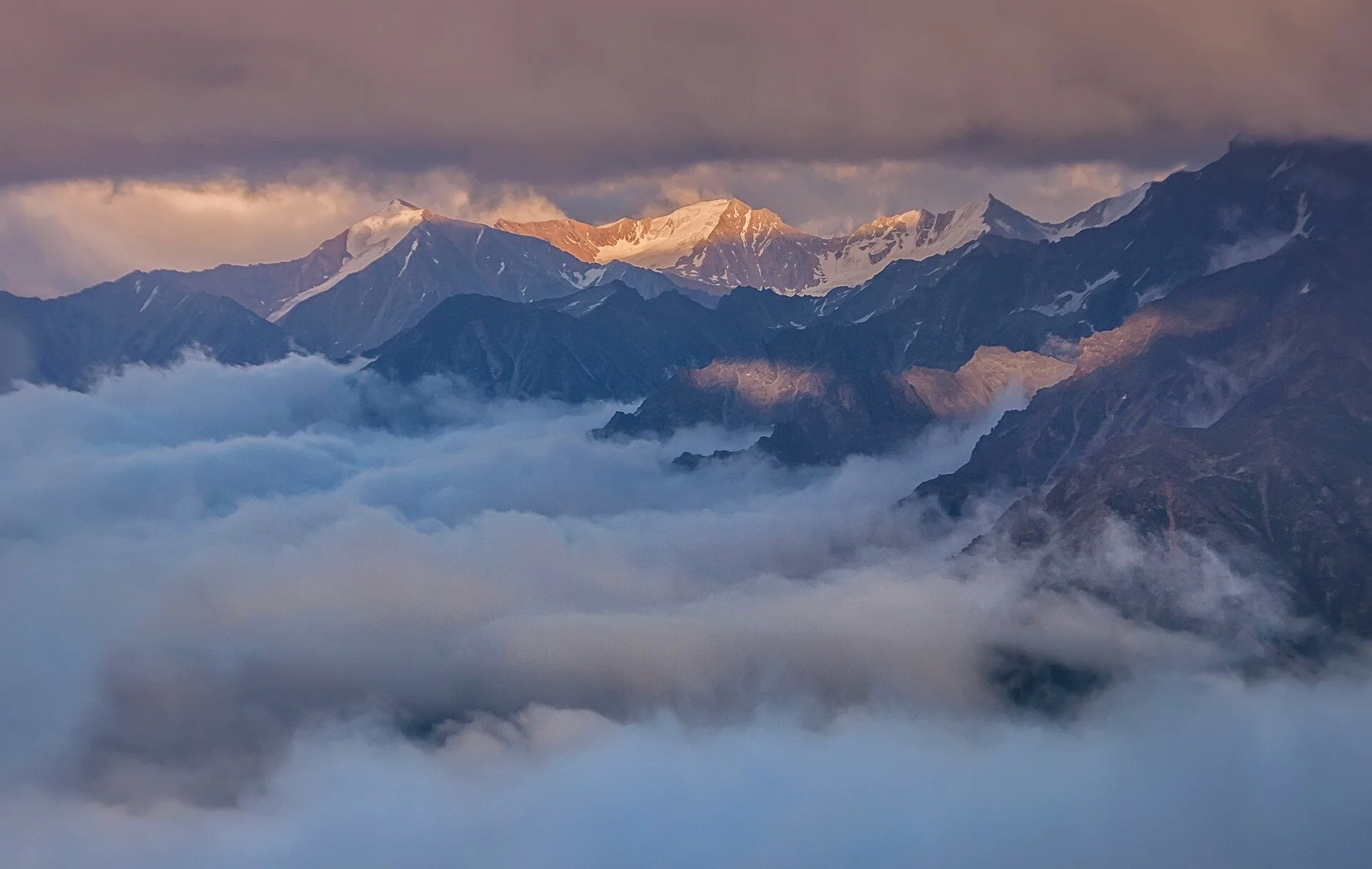 caucasus-5299607_1920.jpg