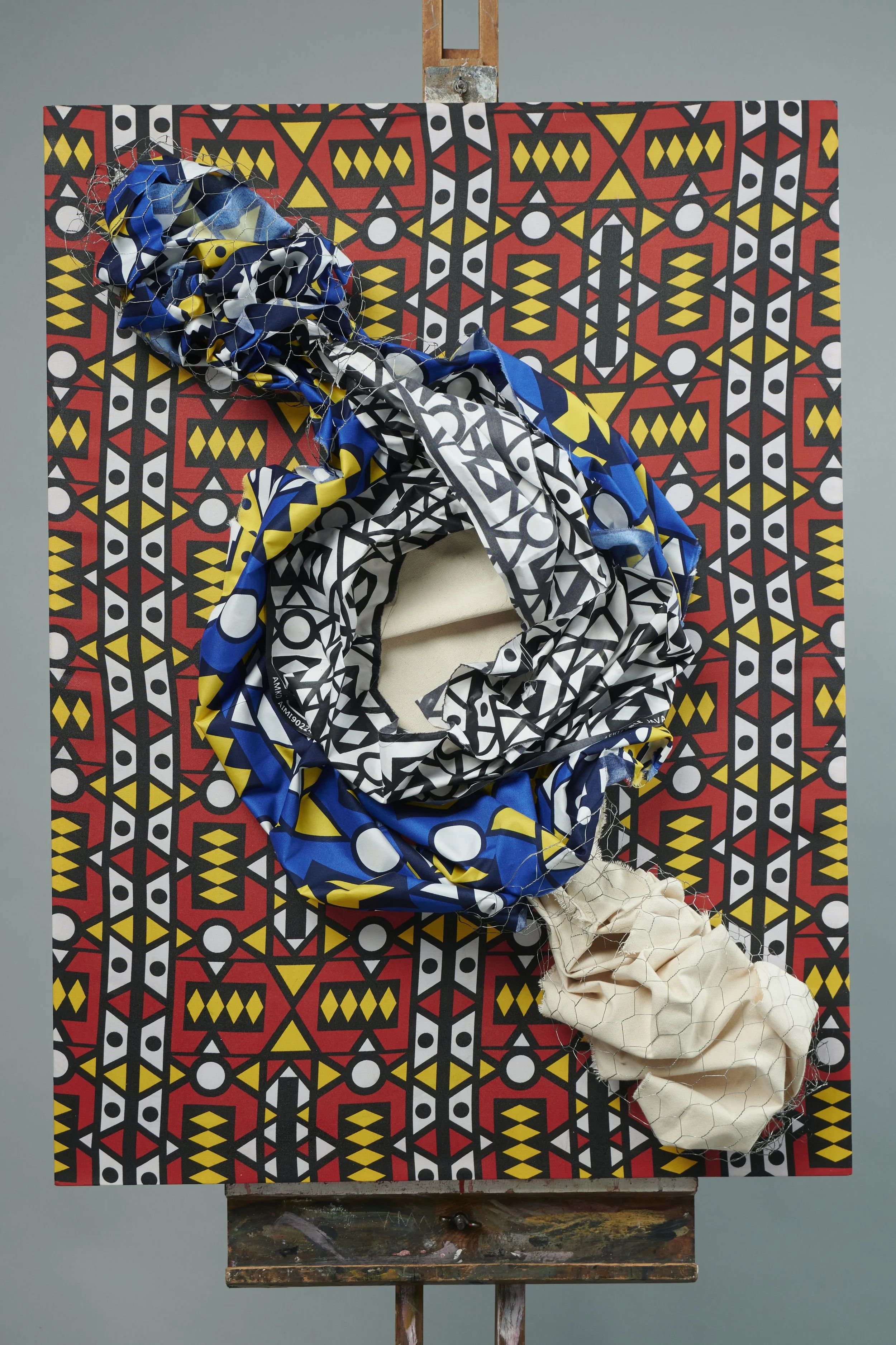 Present - Society series, fabric on canvas (103x76cm)
