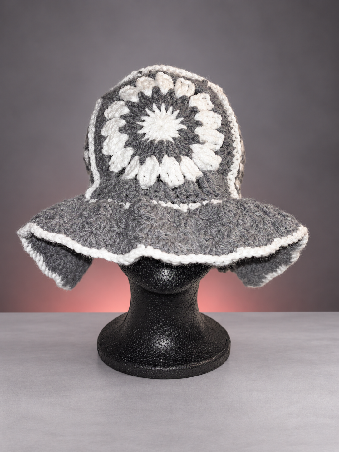 Gray and white daisy bucket hat-2.png