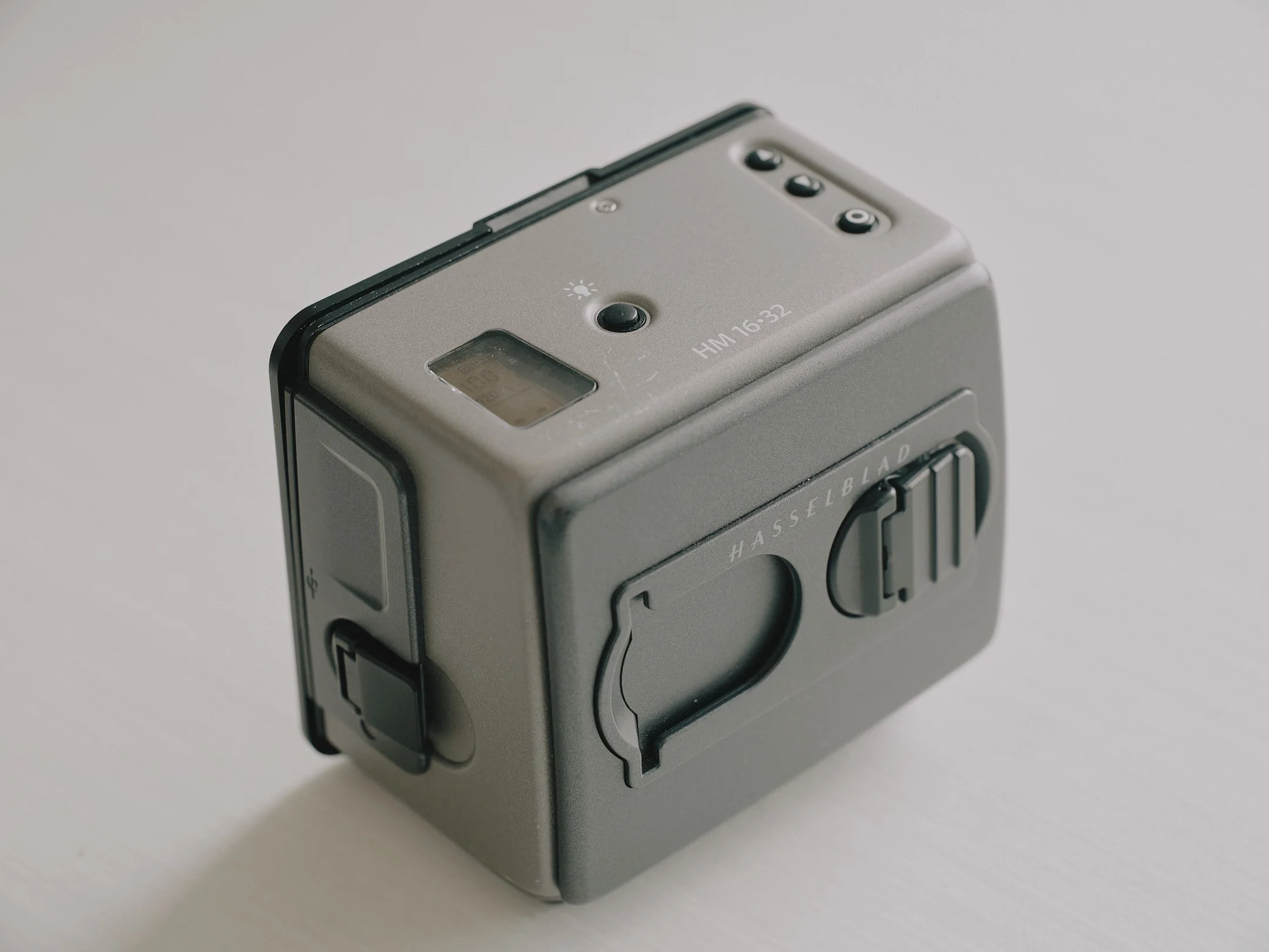 Hasselblad HM 16-32 Film Magazine — 120/220 — Very good