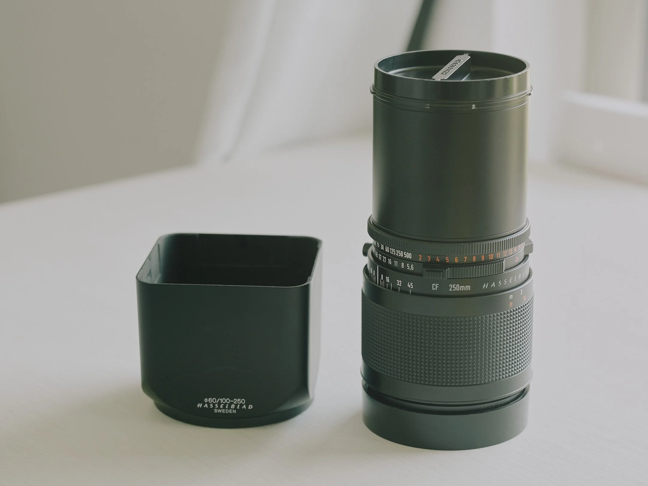 Hasselblad Sonnar CF 250mm f/5.6 Superachromat — with Hood — Excellent
