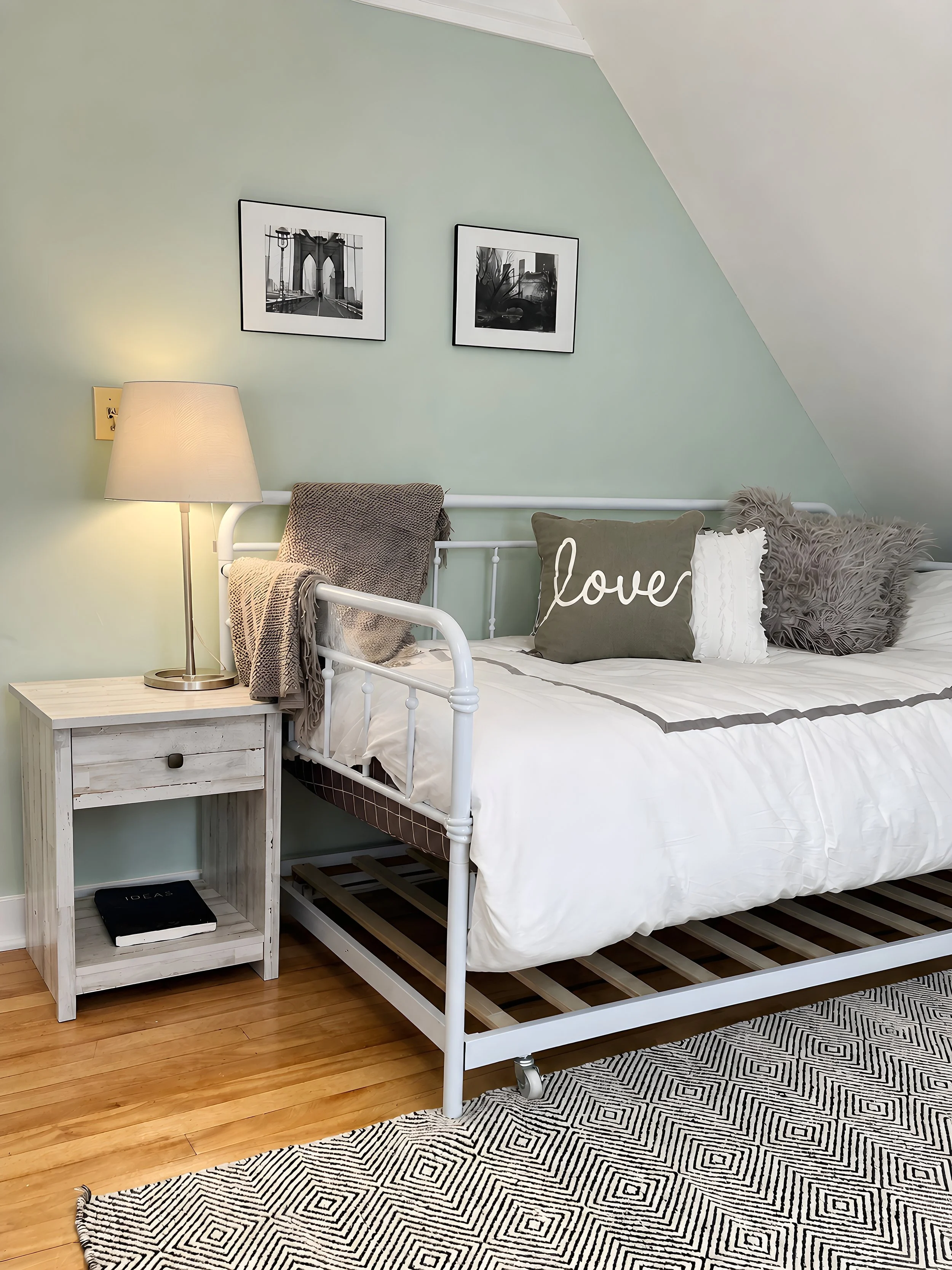 Quechee_Bedroom3_IMG_0794.jpg
