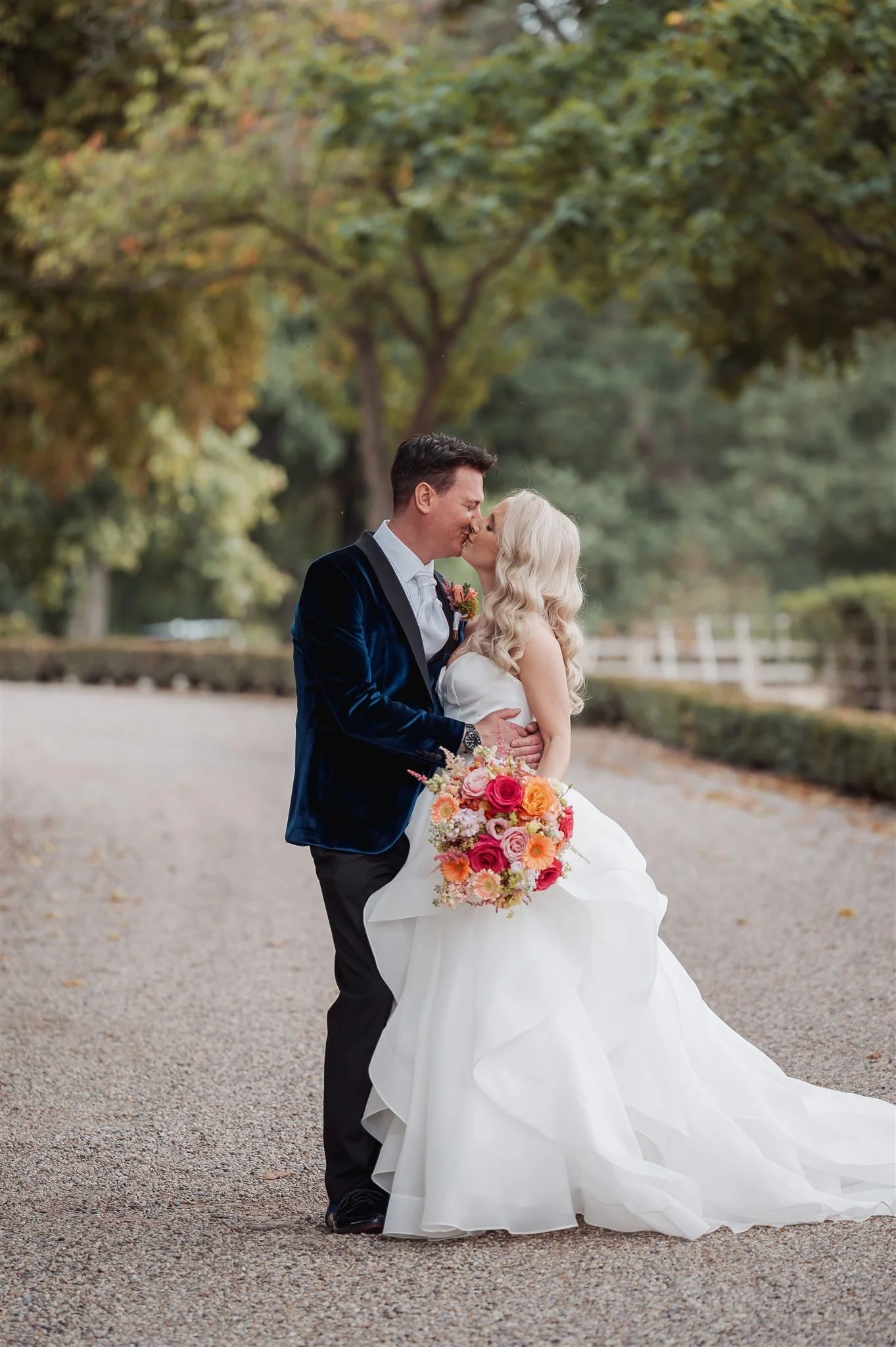 Gosfield-Hall-Bright-Wedding-Flowers-Lara&Simon-51400.jpg