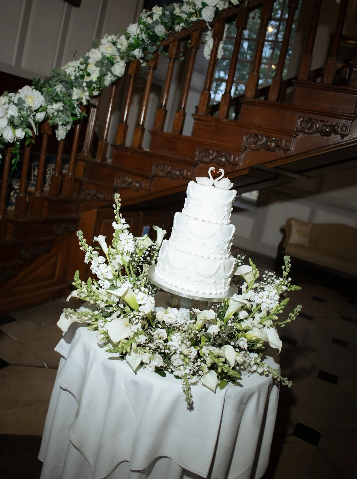 romantic-luxury-wedding-flowers-essex-P&L-Gosfield-Hall--506.jpg