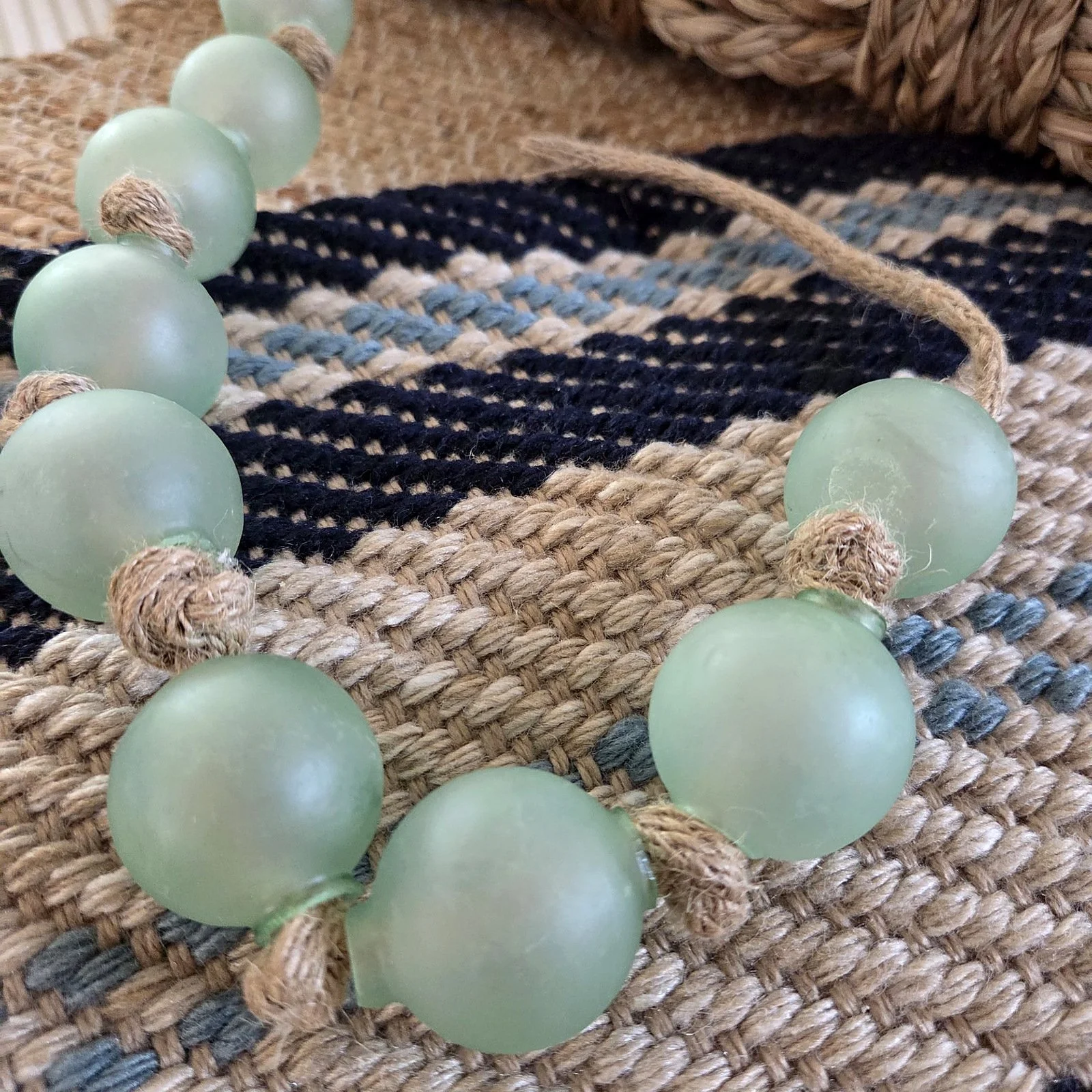 02_Sea_Glass_Beads_Textile_Closeup.jpg