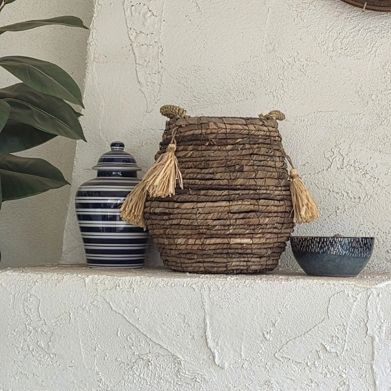 02_Basket_Mantel.jpg