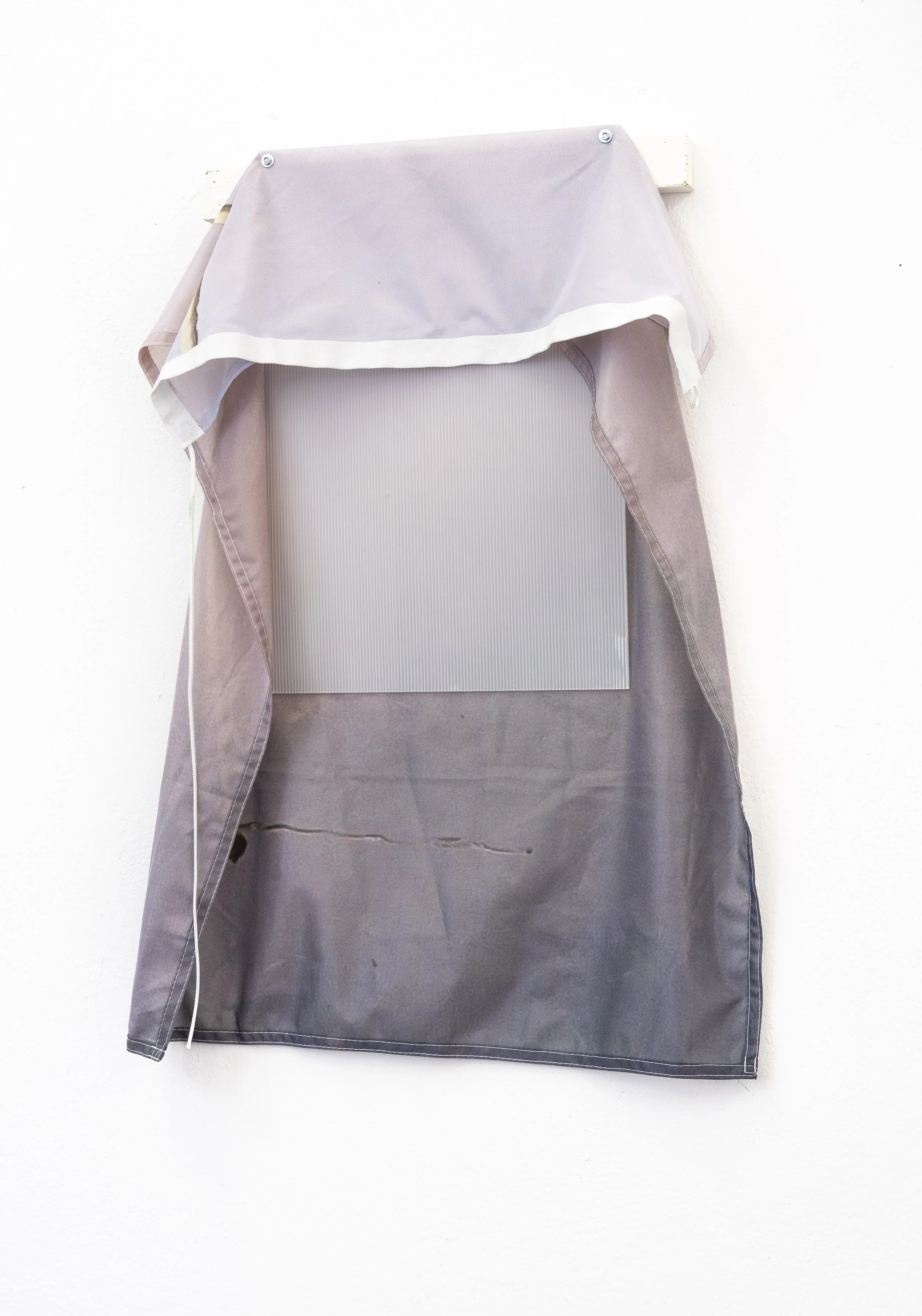 Paper concrete - 80x60cm plastic sheed and flag hold togehter with Bolds - 2025