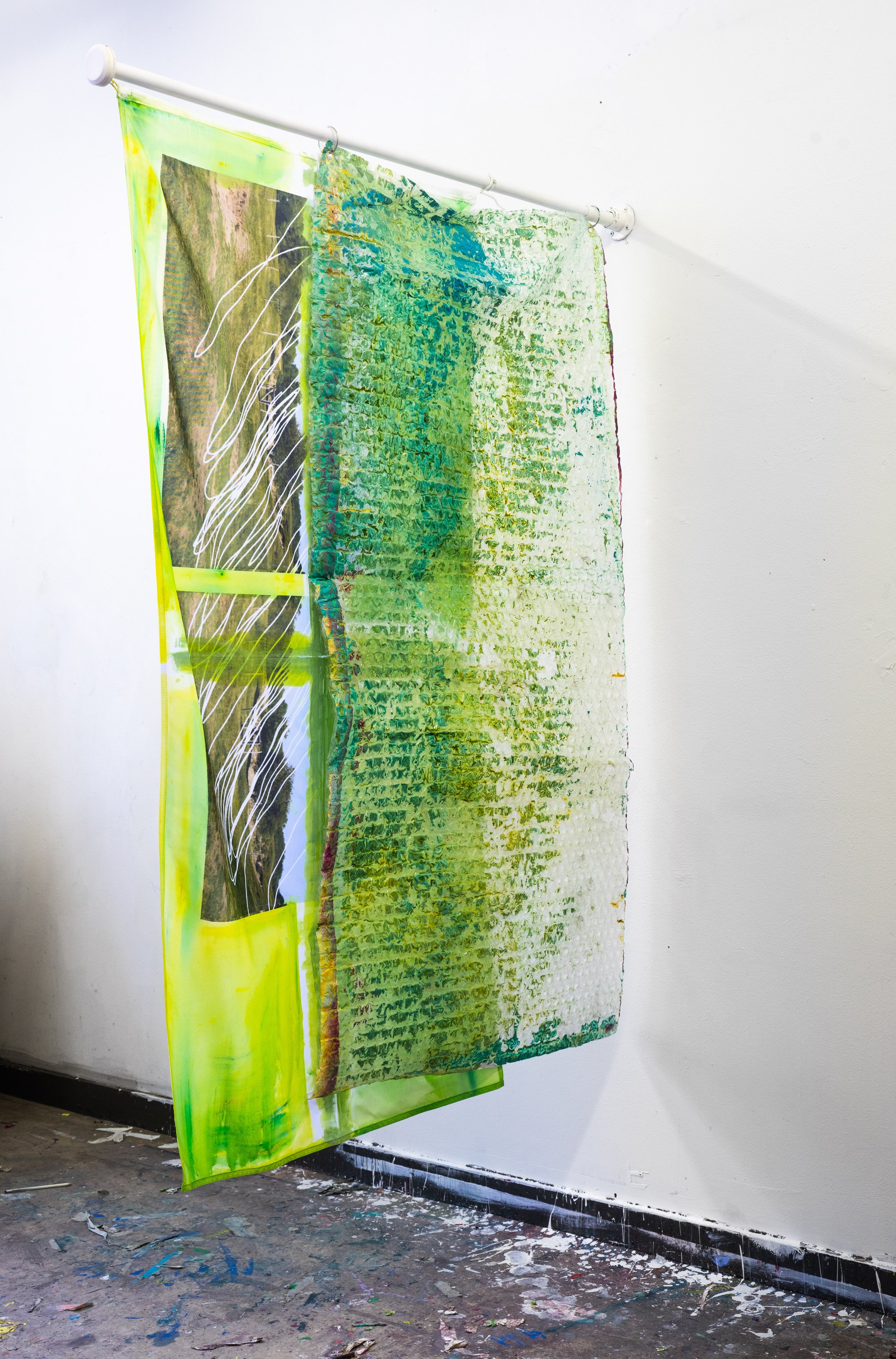 Permanent working title - flags of 200cmx100cm - acrylic paint on printed flags
and bubblewrap with acrylic paint - flagpole 160cm - 2021