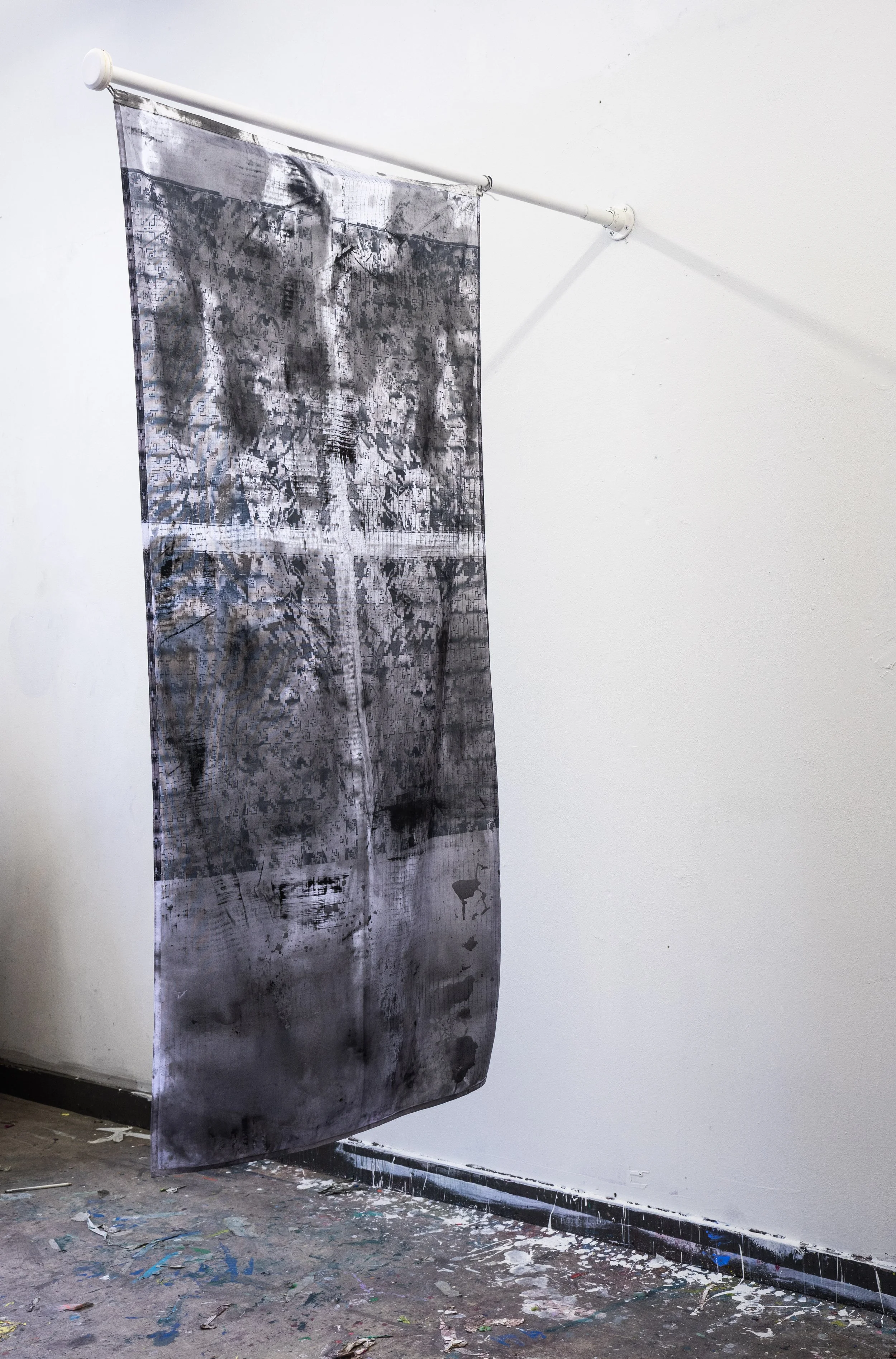 Permanent working title
 - flag of 200cmx100cm - acrylic paint on printed flags - flagpole 160cm - 2021