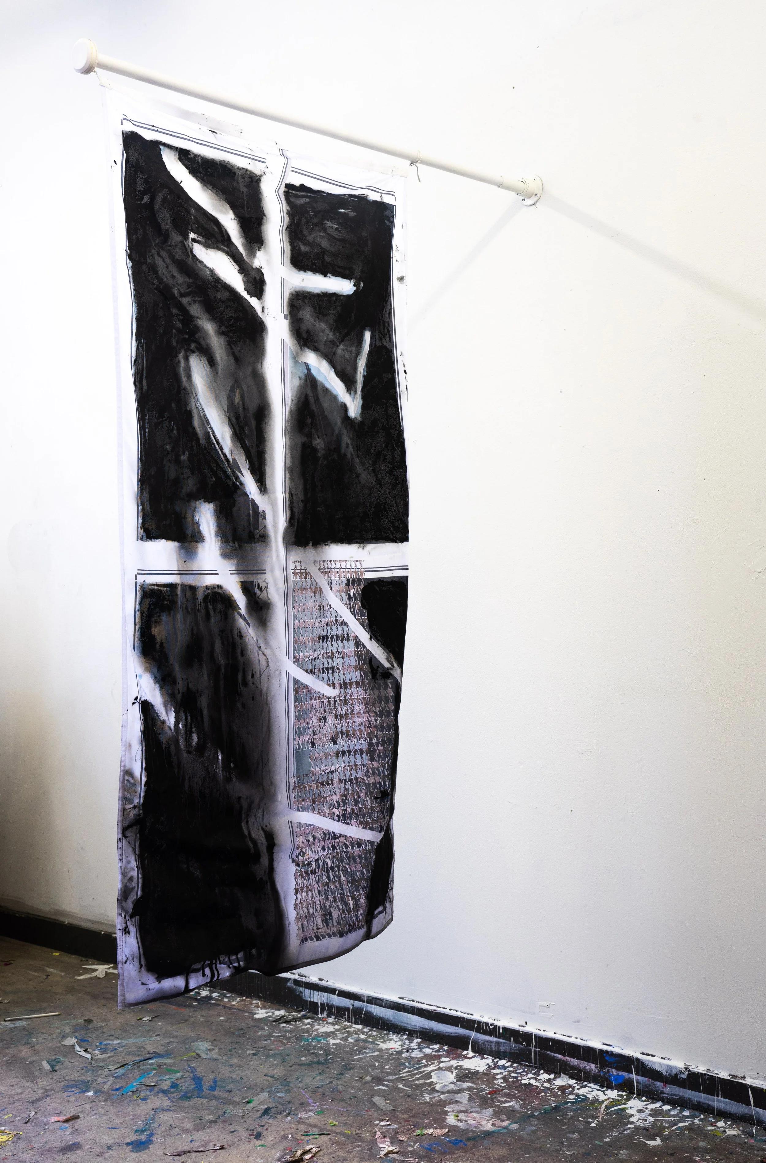 Permanent working title - flag of 200cmx100cm - acrylic paint on printed flags - flagpole 160cm - 2021