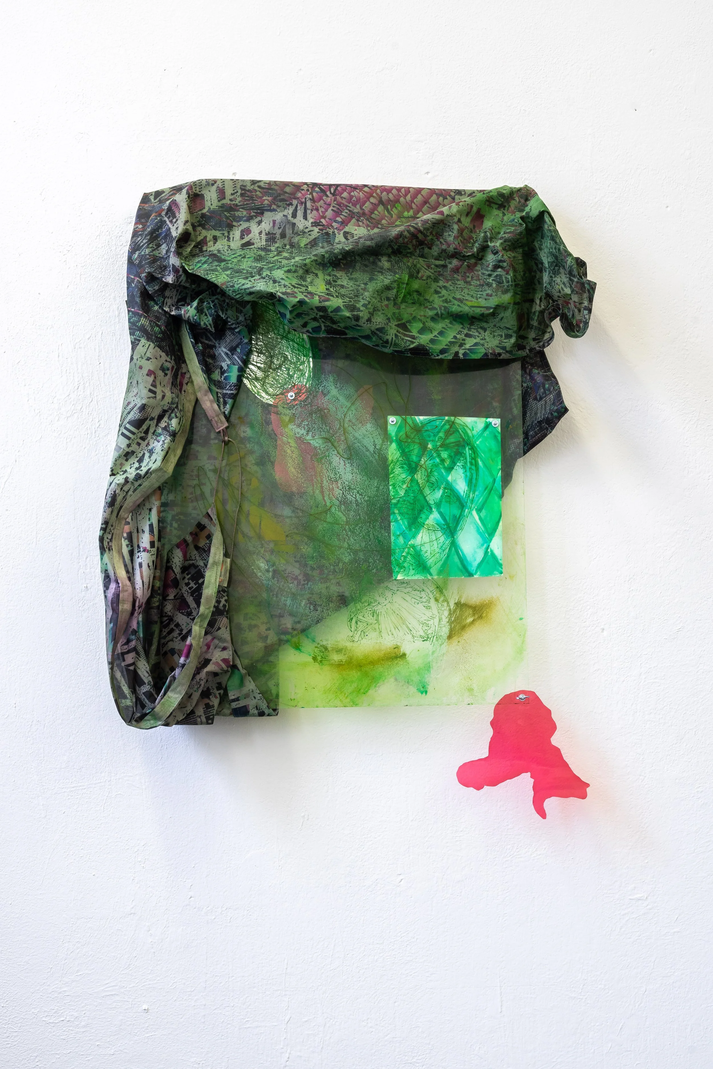 Don't ask about what awaits - 109cmx99cm
acrylic on printed flag, plexiglas and paper with bolts, screw, plastic and mirrored foil - 2024