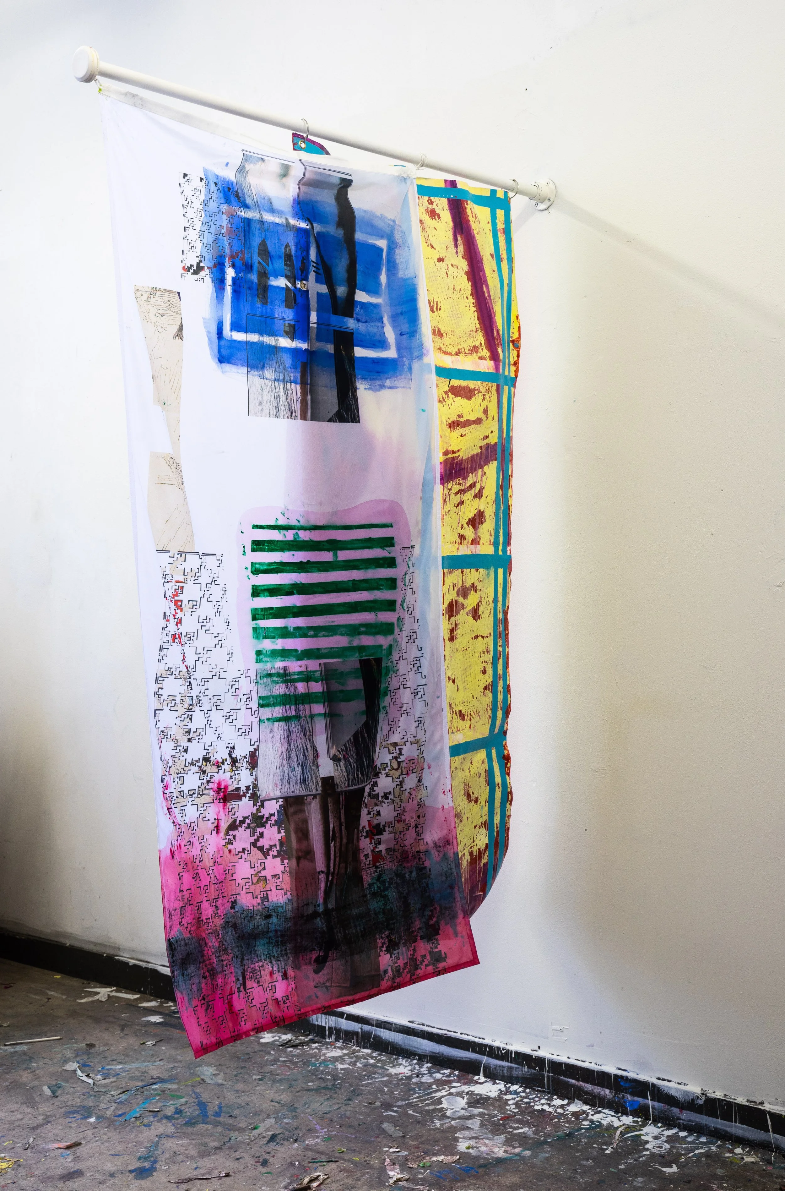 Permanent working title - flags of 200cmx100cm - acrylic paint on printed flags
and acrylic paint on canvas - flagpole 160cm - 2021