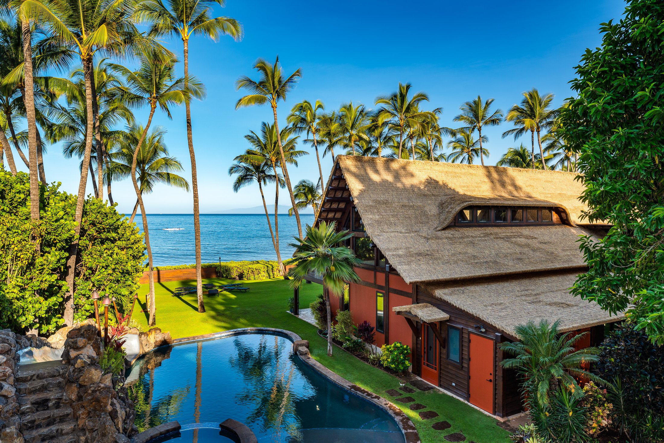11 pool and main house.jpg