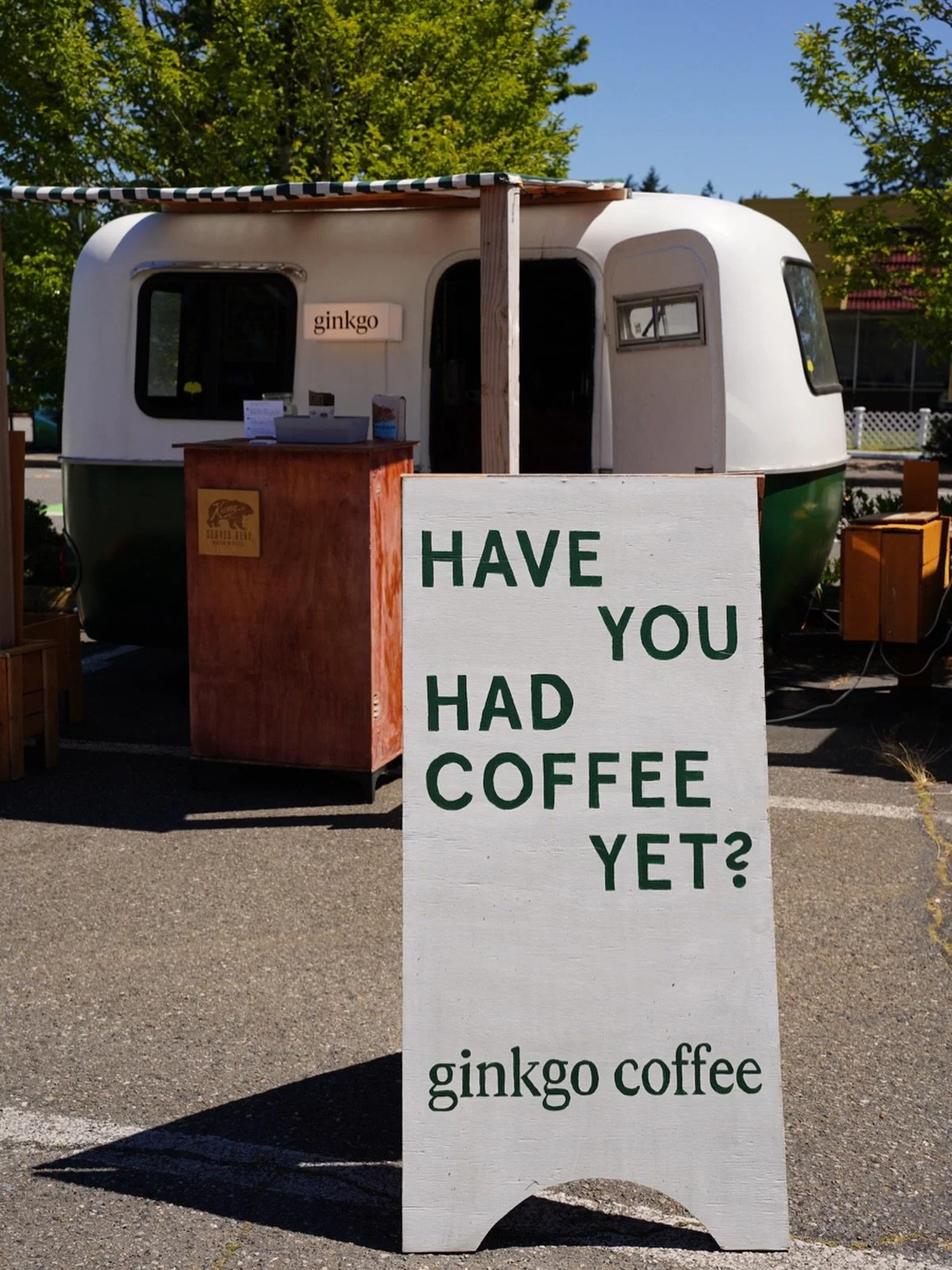 Everyone tell Mariah good job bc she spent hours painting our new signs ☕️☕️☕️
(you could tell her good job for the caption too she also does all of those)