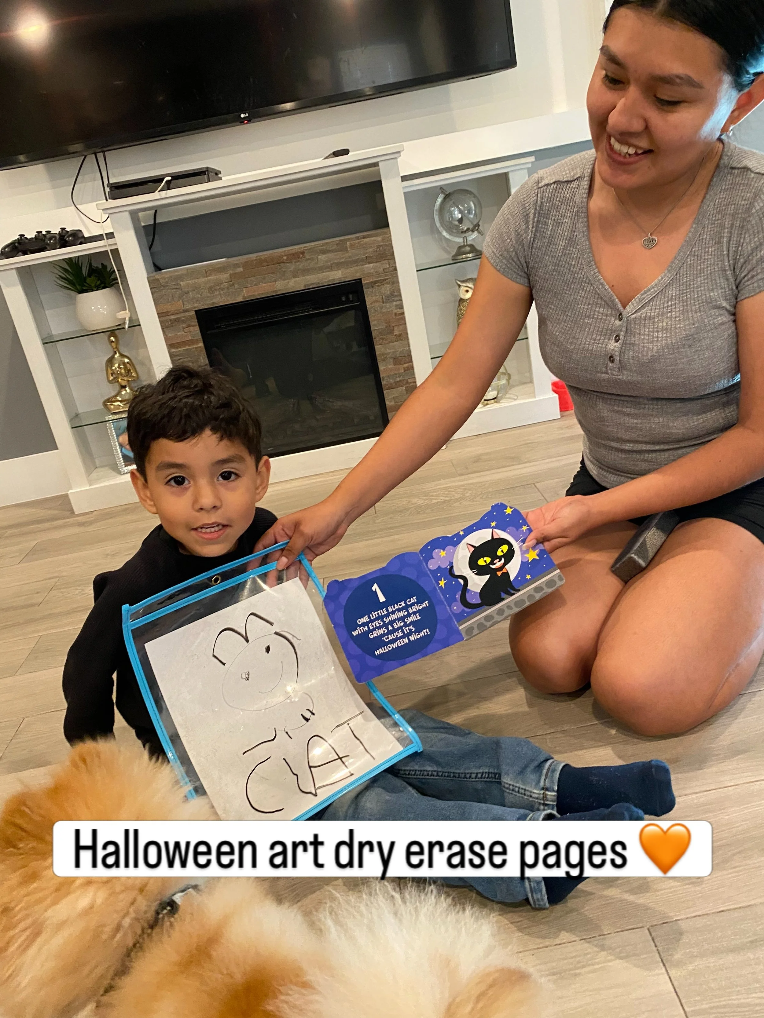 I love dry erase sheets ~ easy to transport, kids love it, great for language &amp; fine motor skills 🖋️🗣️🧡🖤🐈&zwj;⬛

#Halloweenart #speechtherapy #finemotor #autismmoms #houstonheights