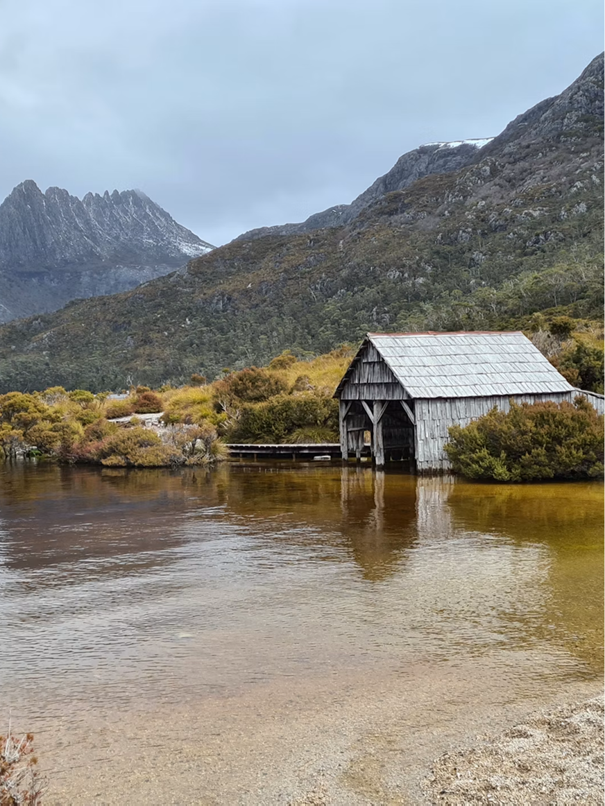 Cradle Mountain Tasmania.png