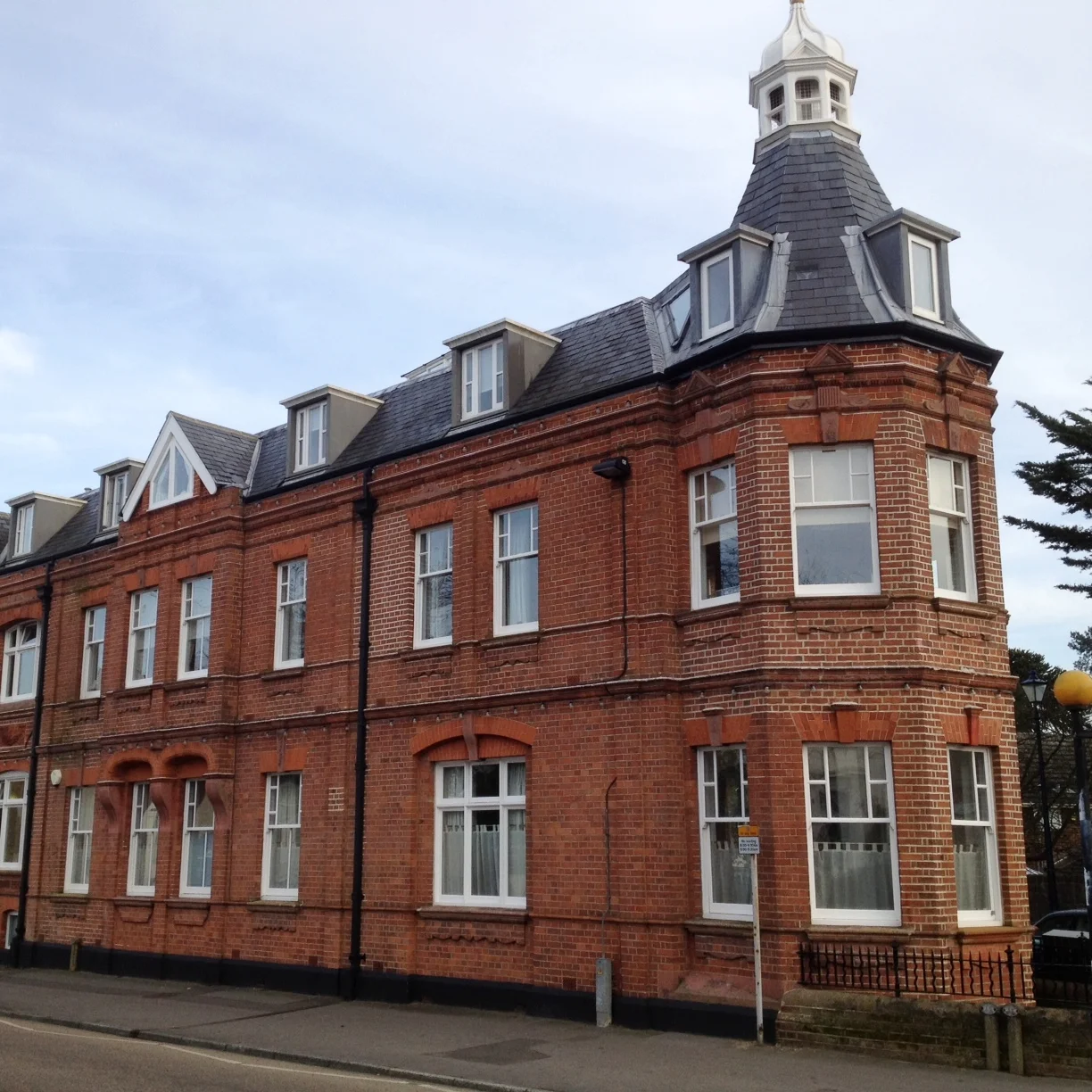 Sevenoaks House.jpg