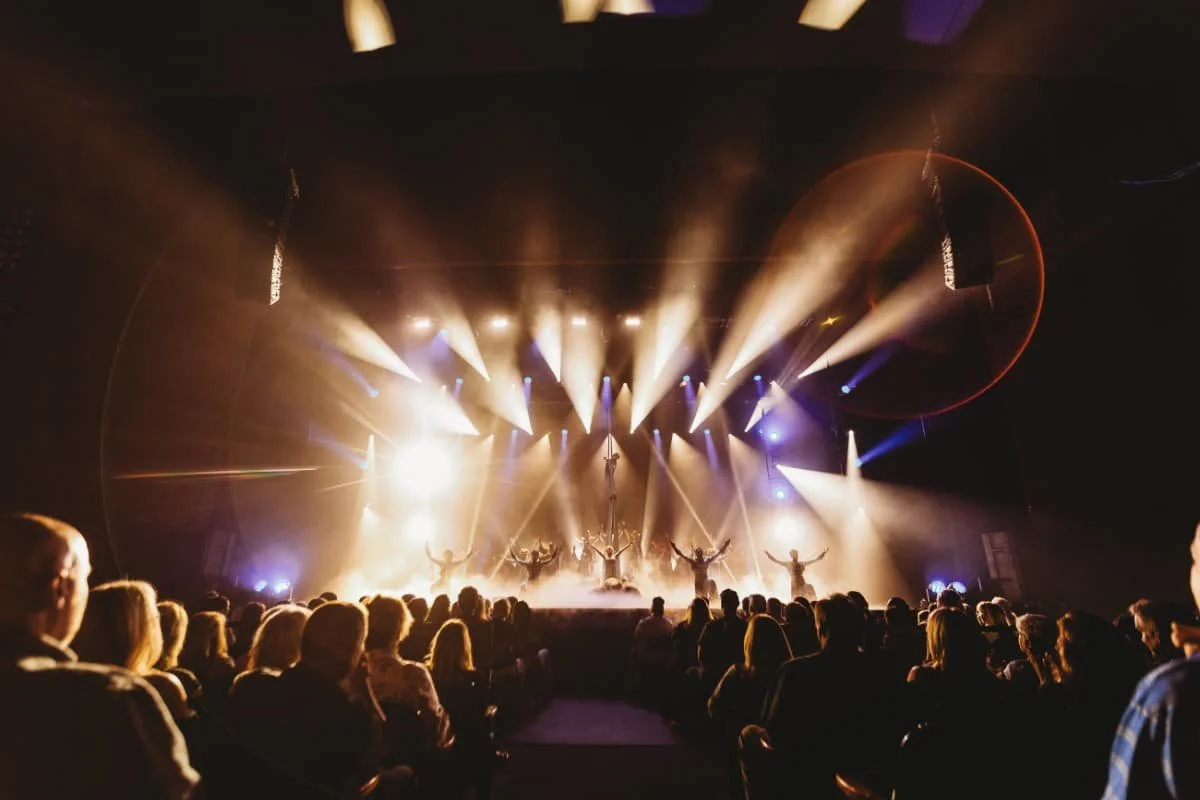 24x Meyer Sound Leopard & 6x 2100 LFC - The Thorn Tour
