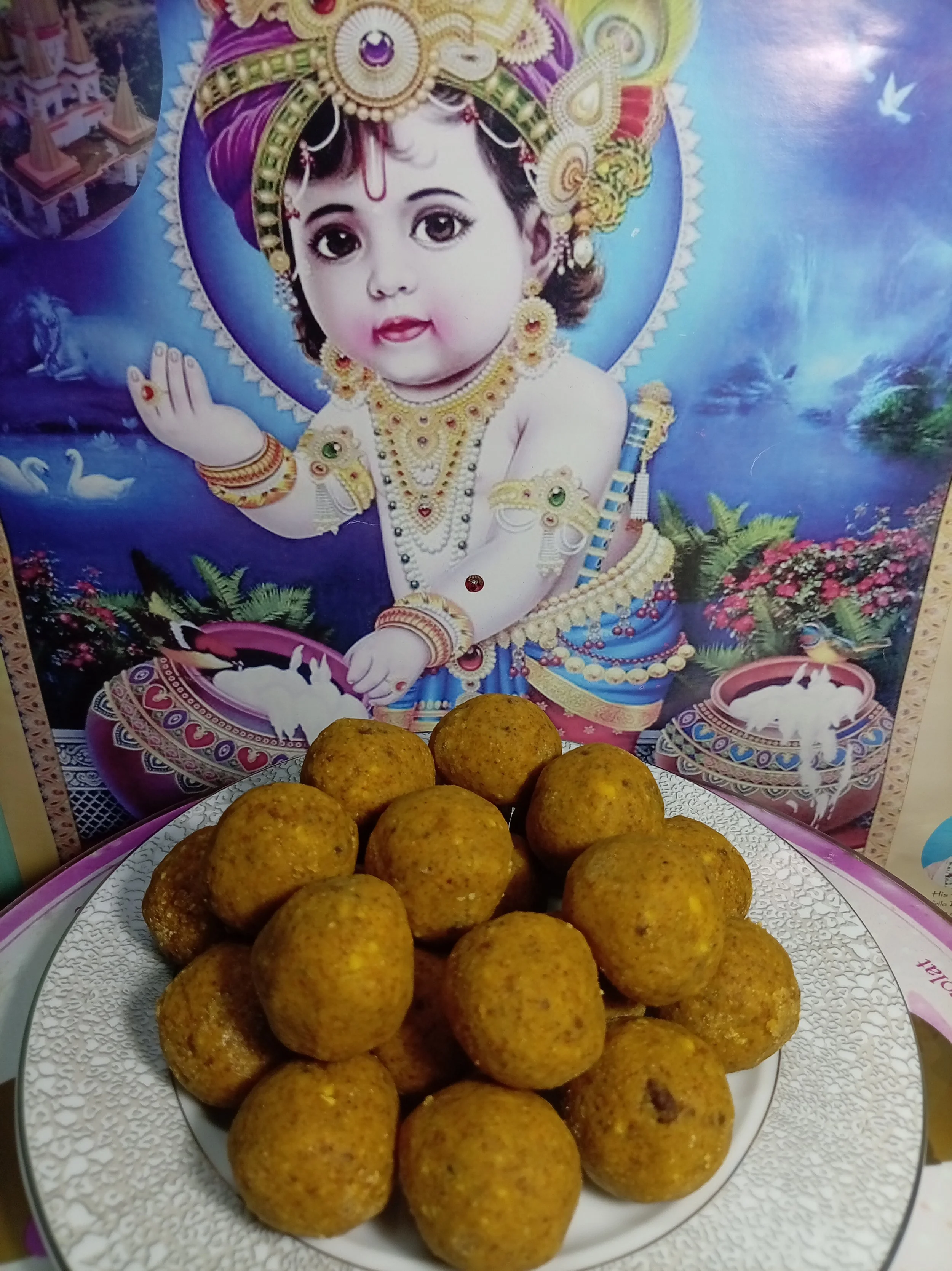 Magas Key Laddoo