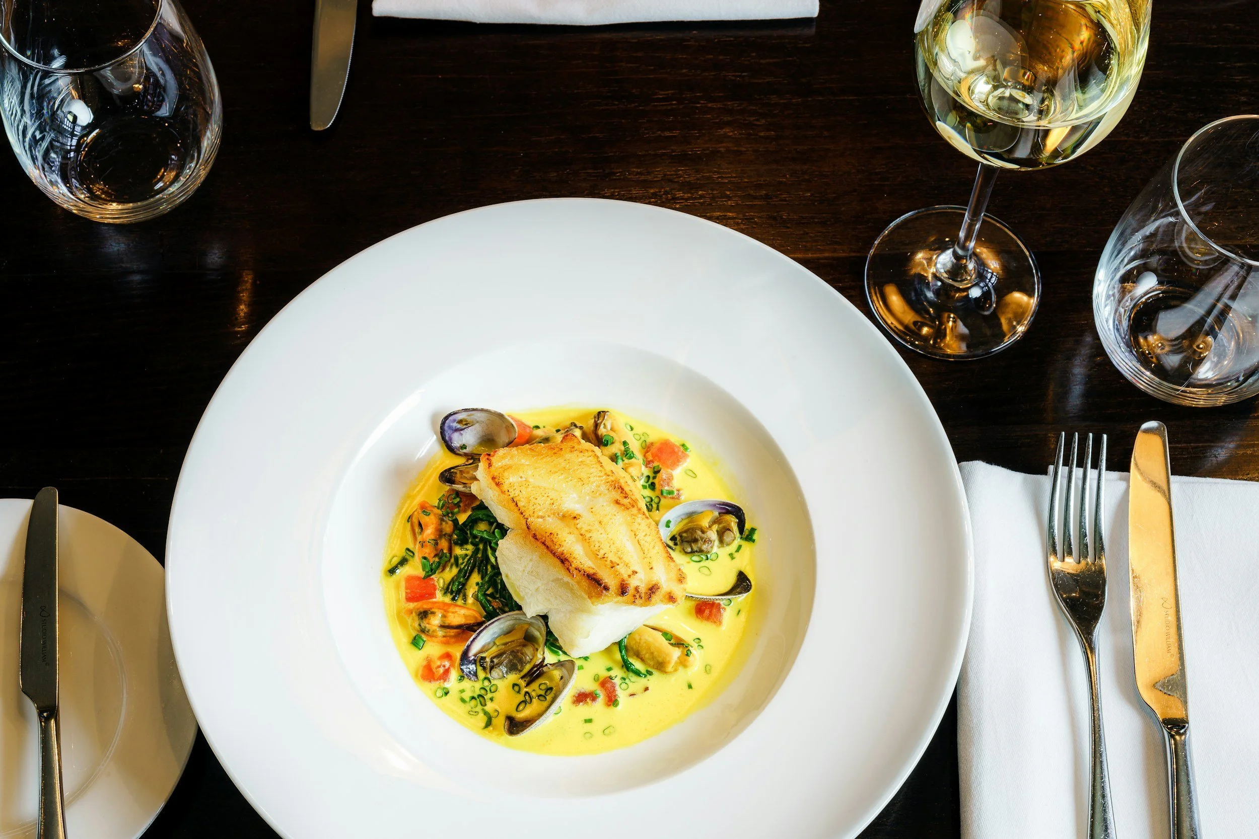 What’s on the Menu? A Guide to Wedding Food Options to Fit Your Style