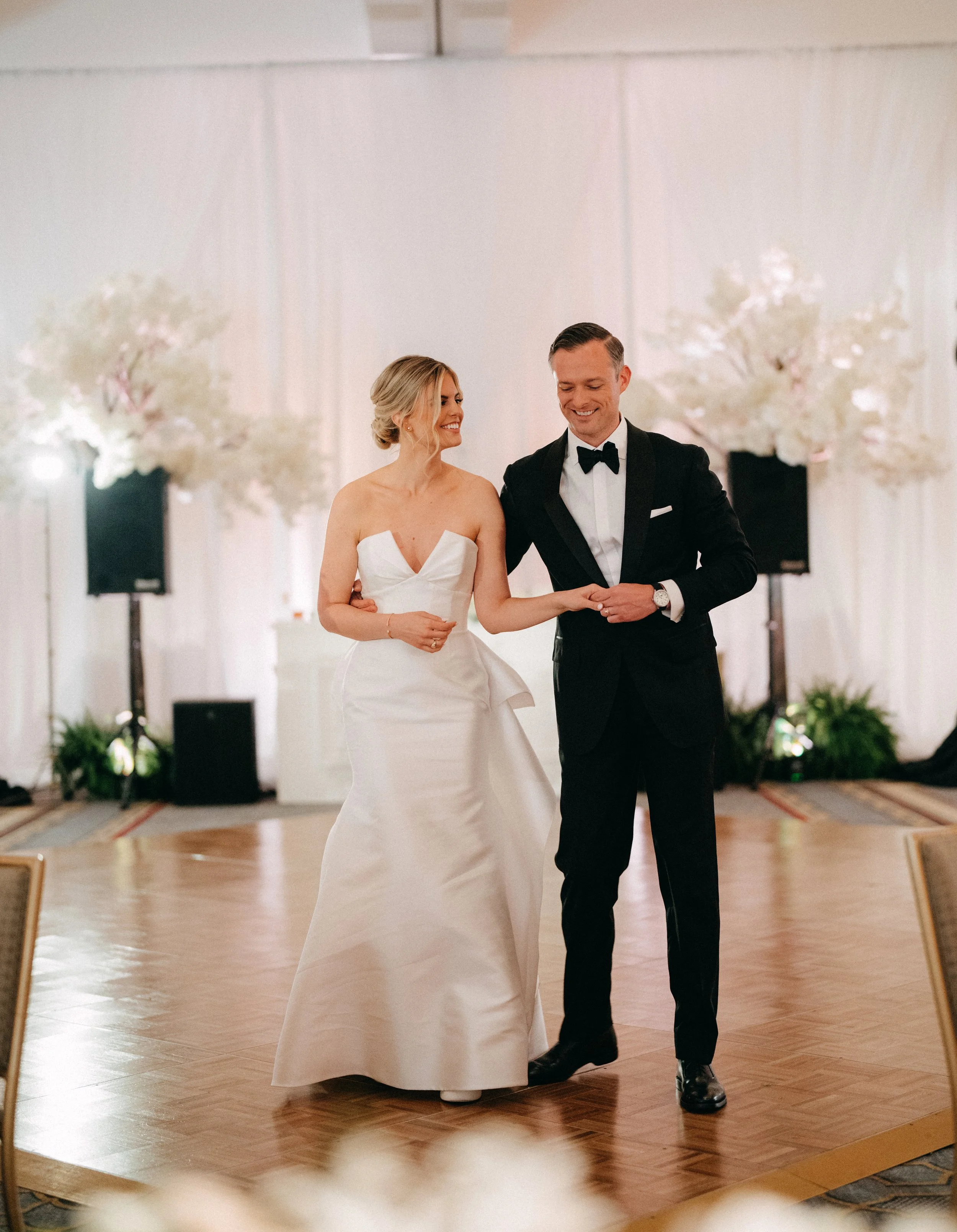 Classic &amp; Beautiful, A PIcture-Perfect Wedding