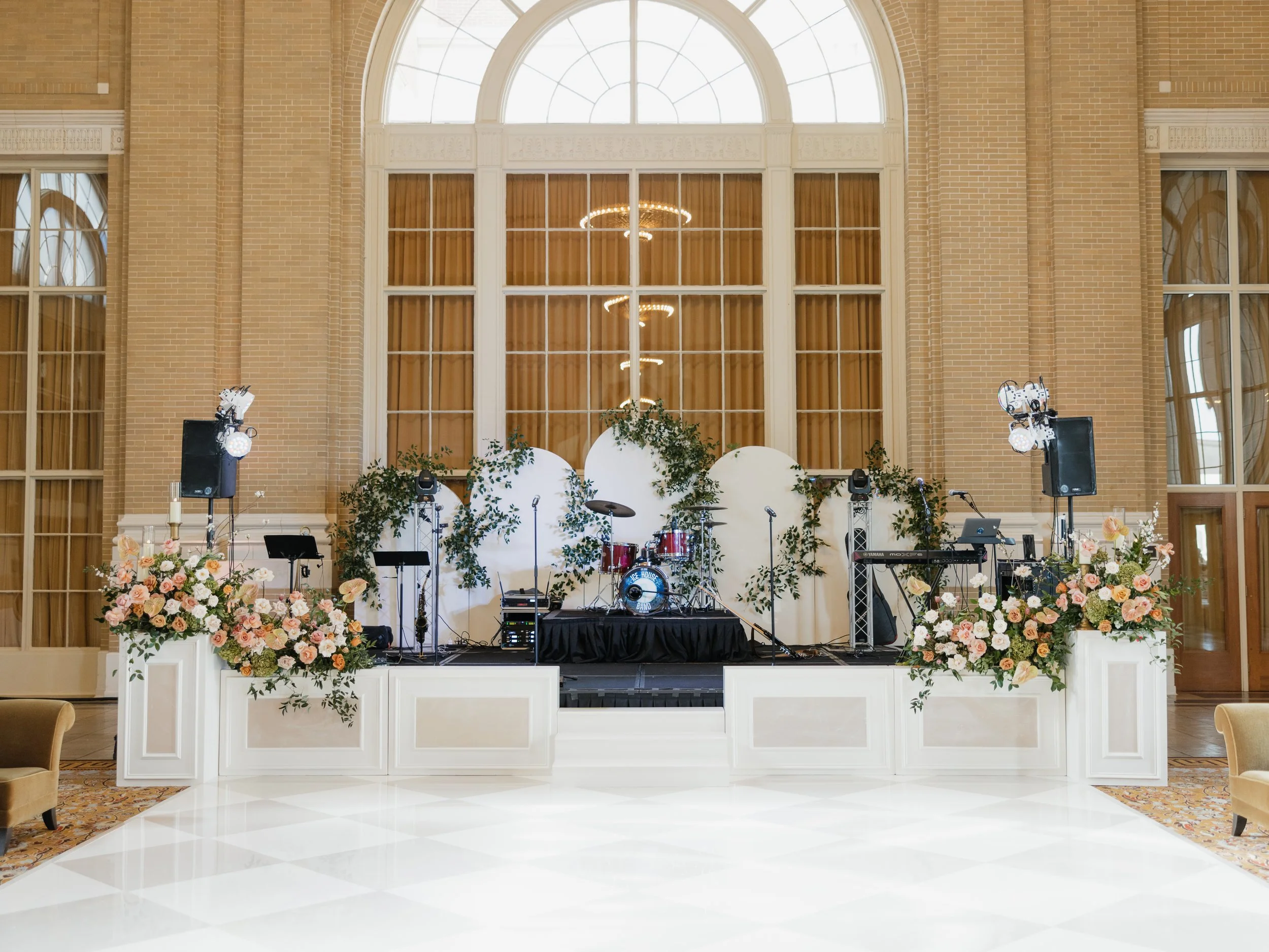 Romantic &amp; Moody Celebration at Union Station
