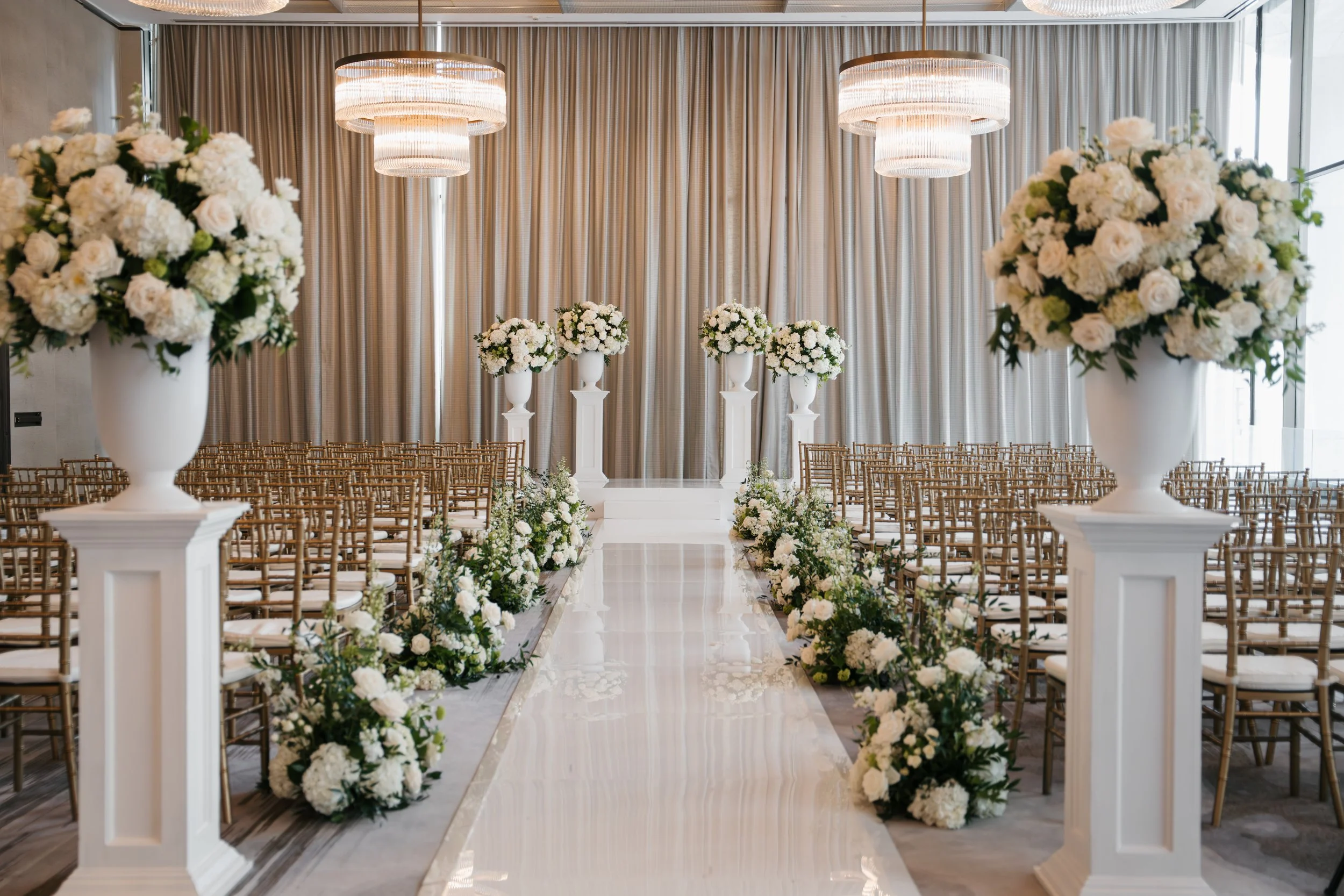 Timeless &amp; Classic Wedding at The Thompson