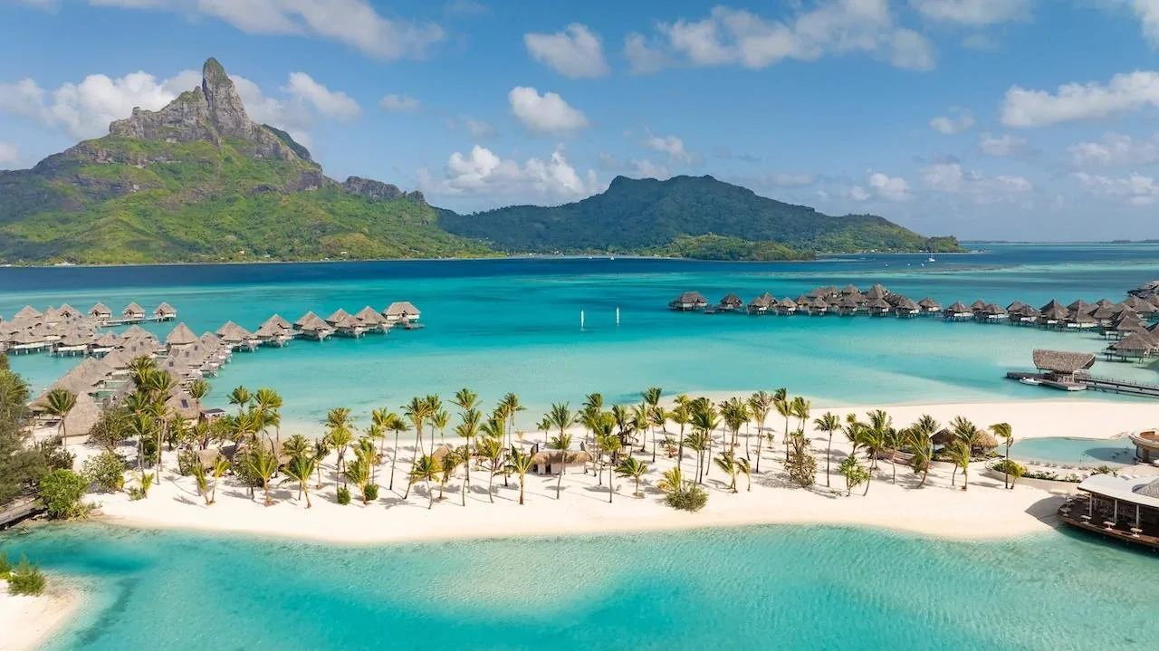 BEACHES & RESORTS