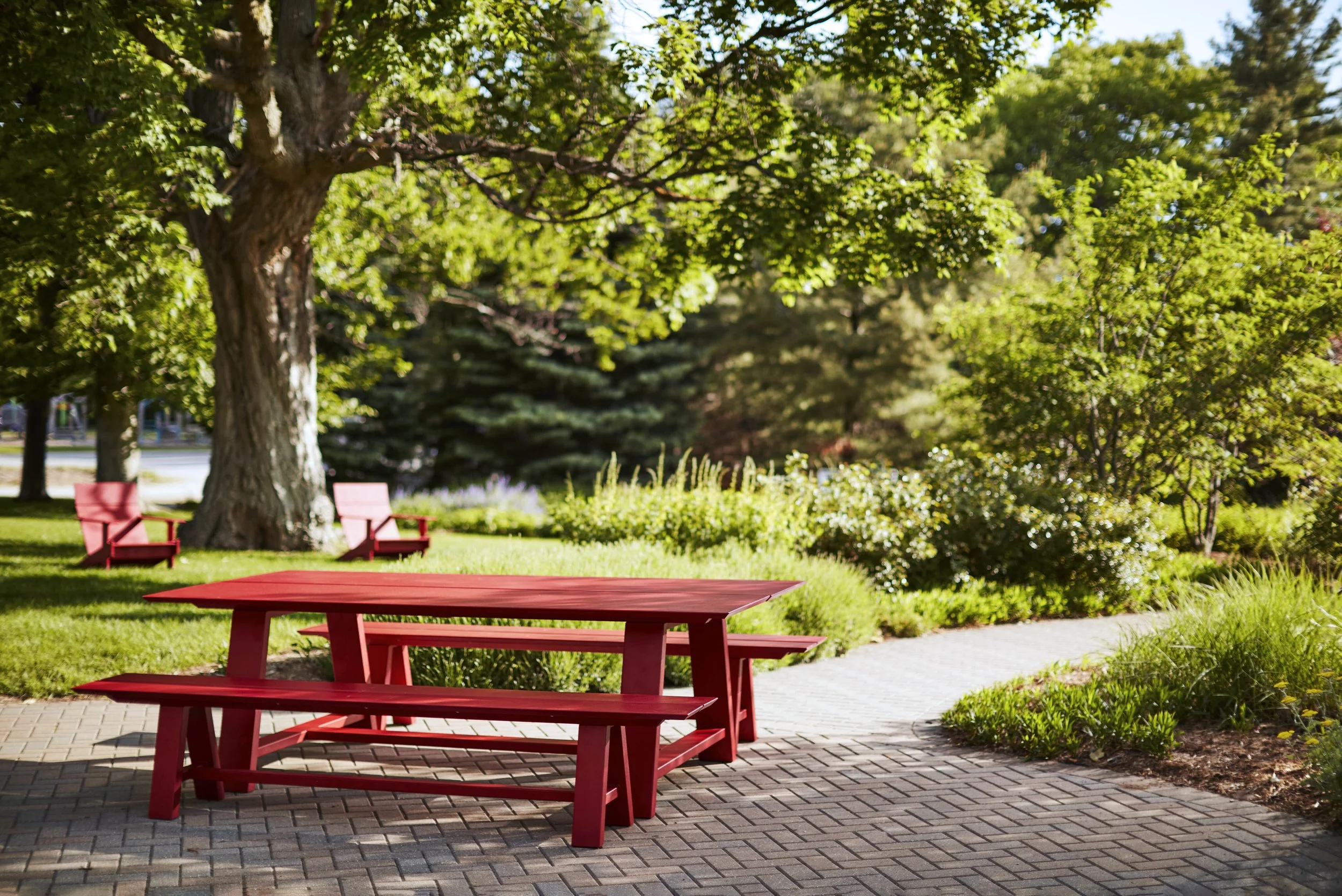 Harvest Table & Americana Lounges