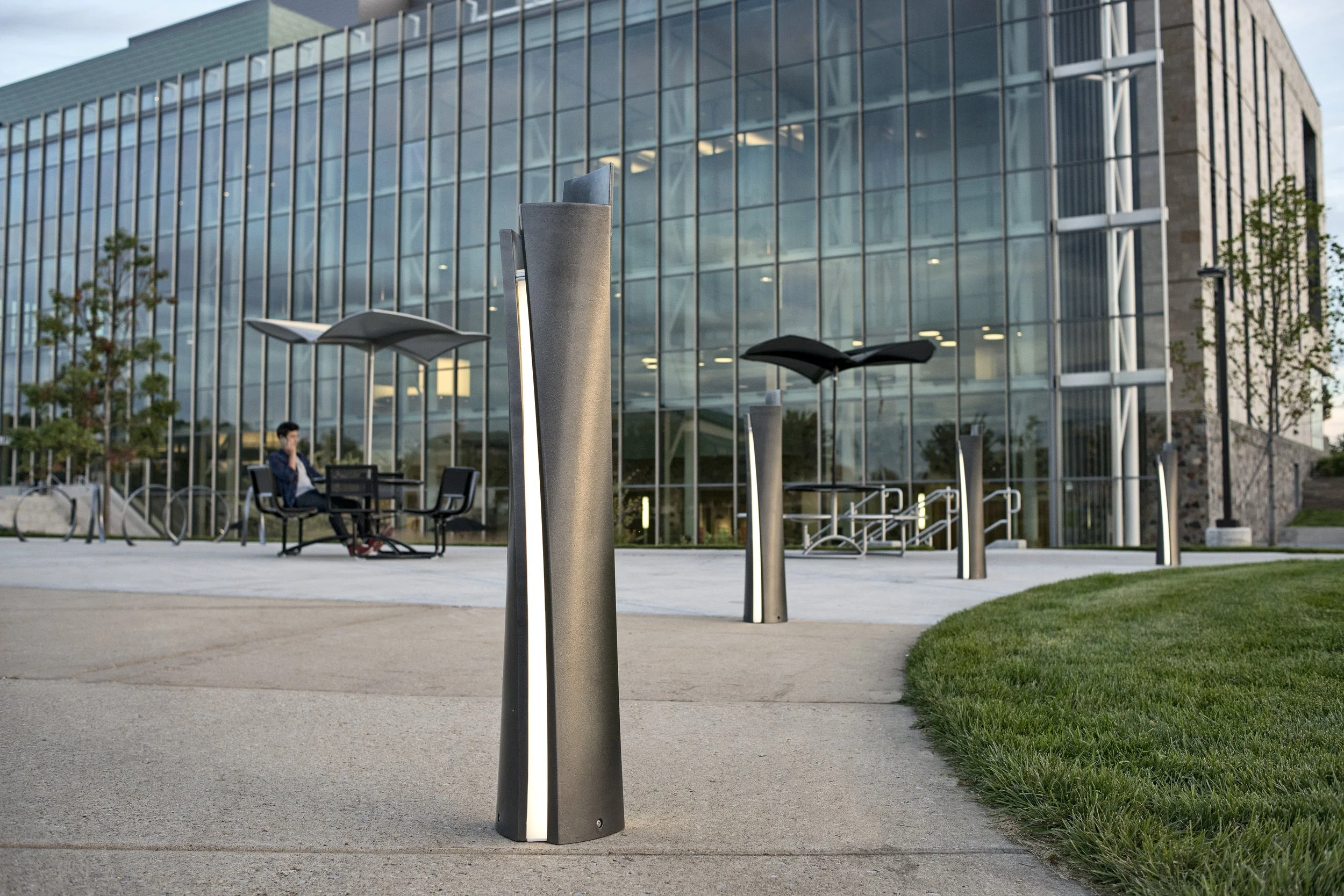 Guide_Bollard-03_original.jpg