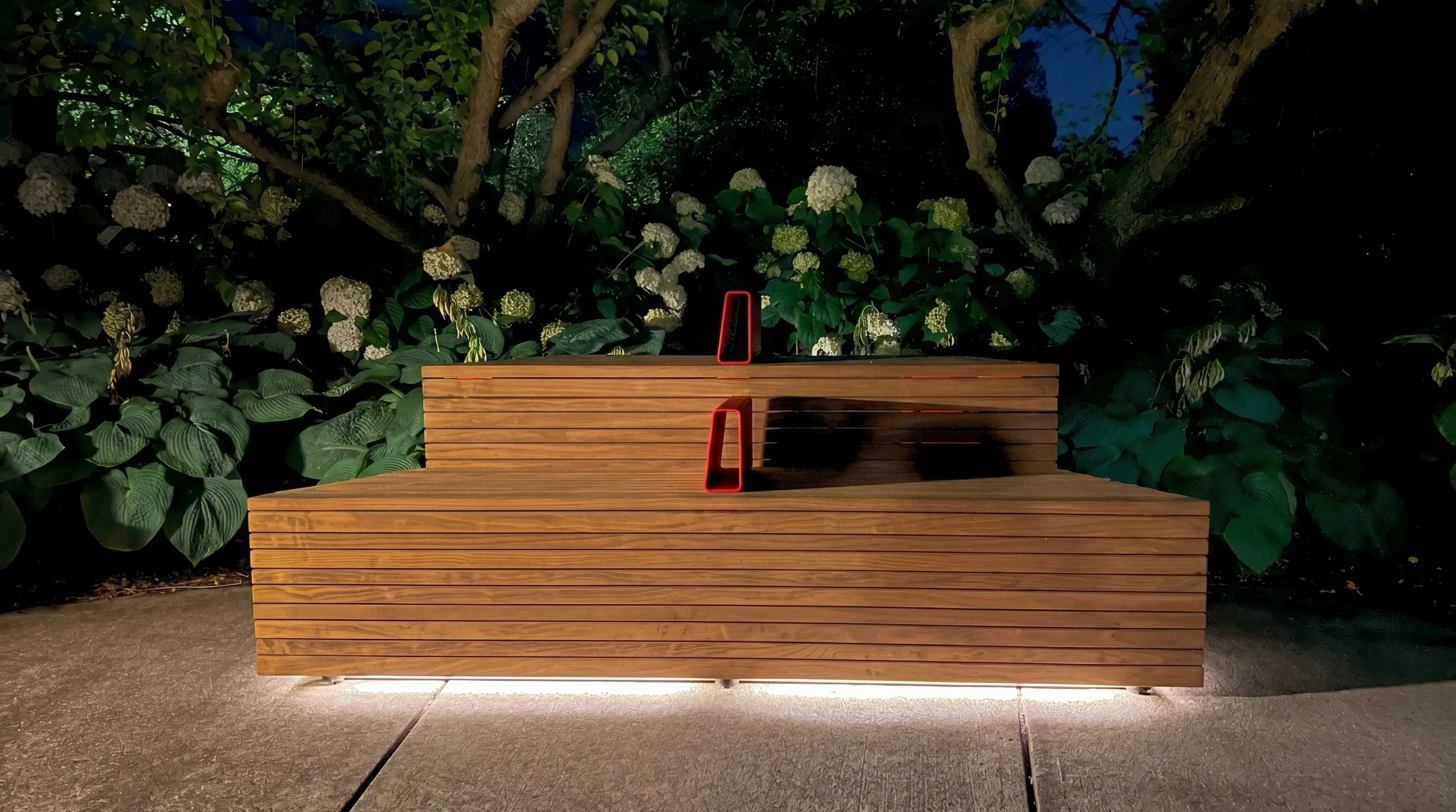 Parallel-42-Planters-Bleachers_LF_Illumination-and-Power-Kit.jpeg