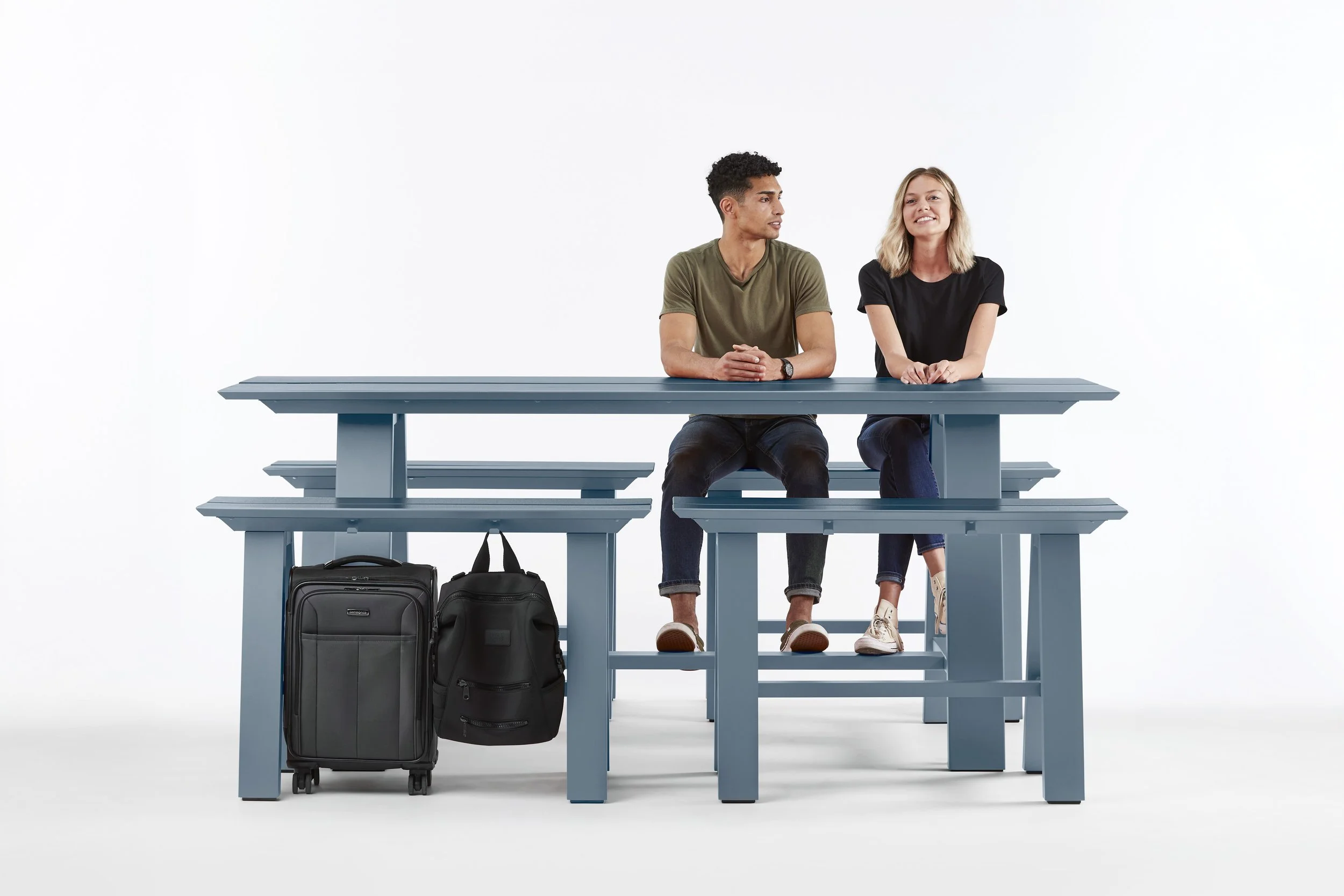 Americana Glide Seating & Harvest Table