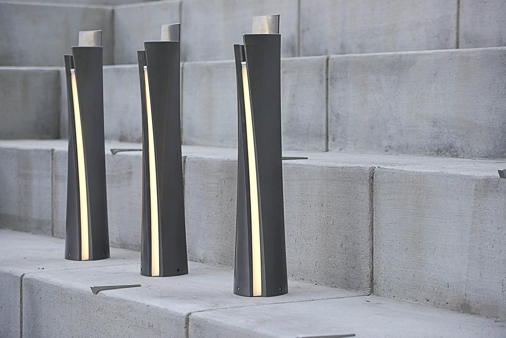 Guide_Bollard-04_original.jpg