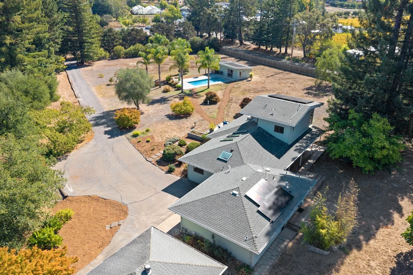 8622 Green Valley_MLS (6 of 122).jpg