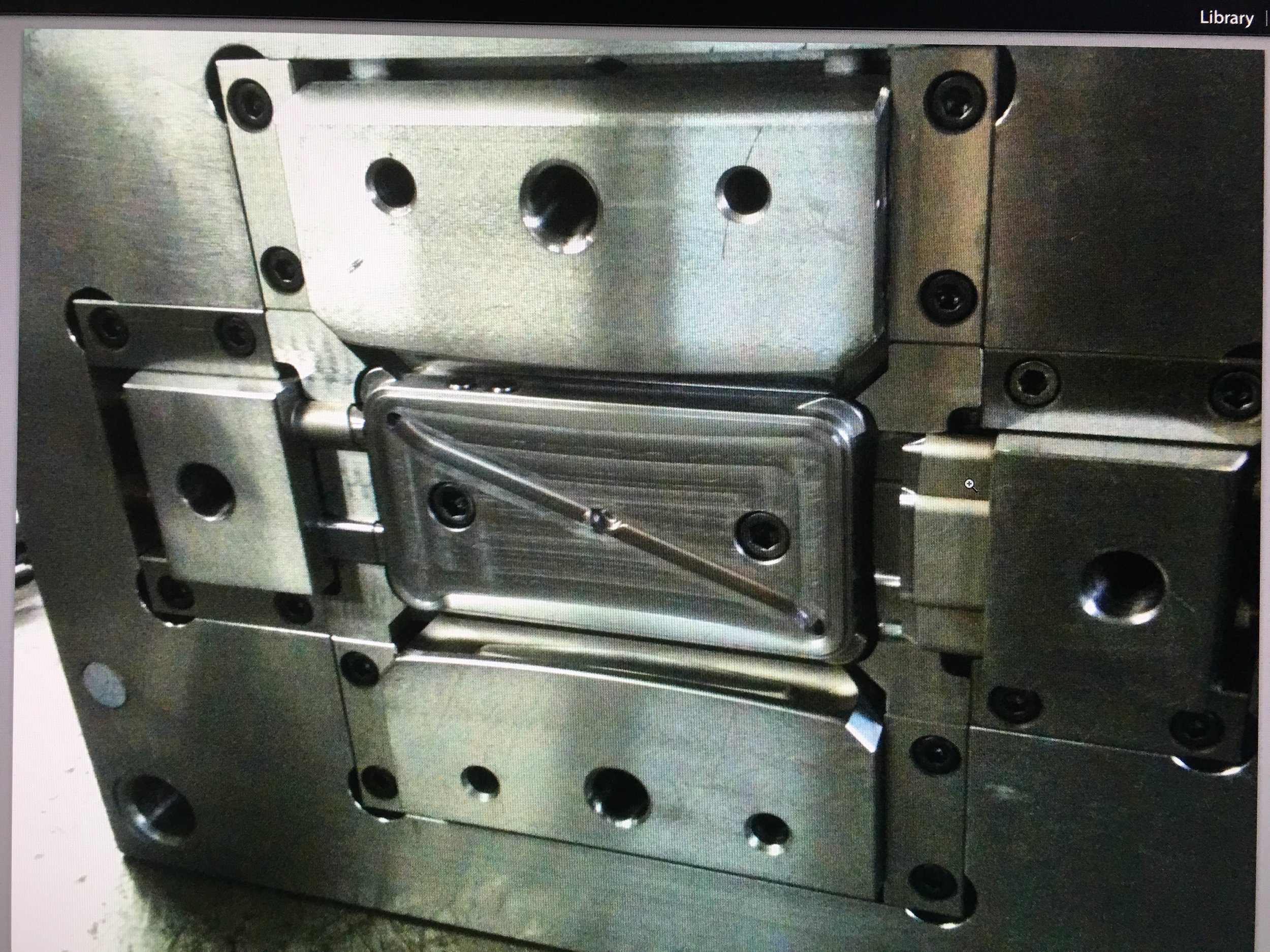 Plastic injection mold for iPhone case with slides