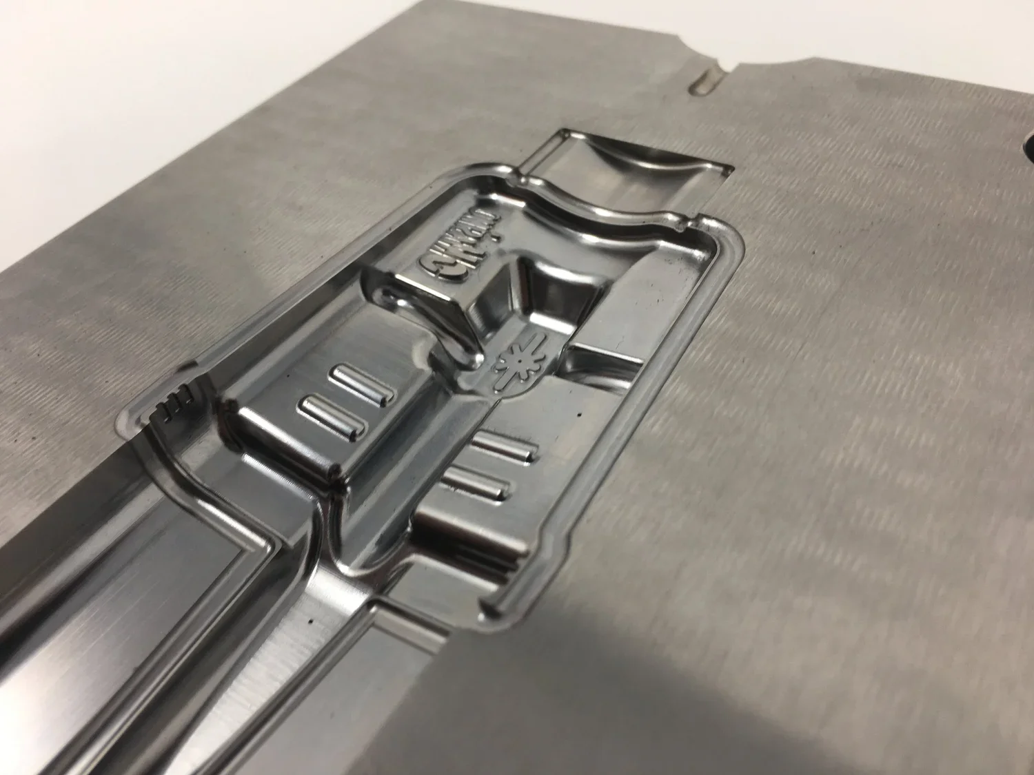 Cavity insert detail